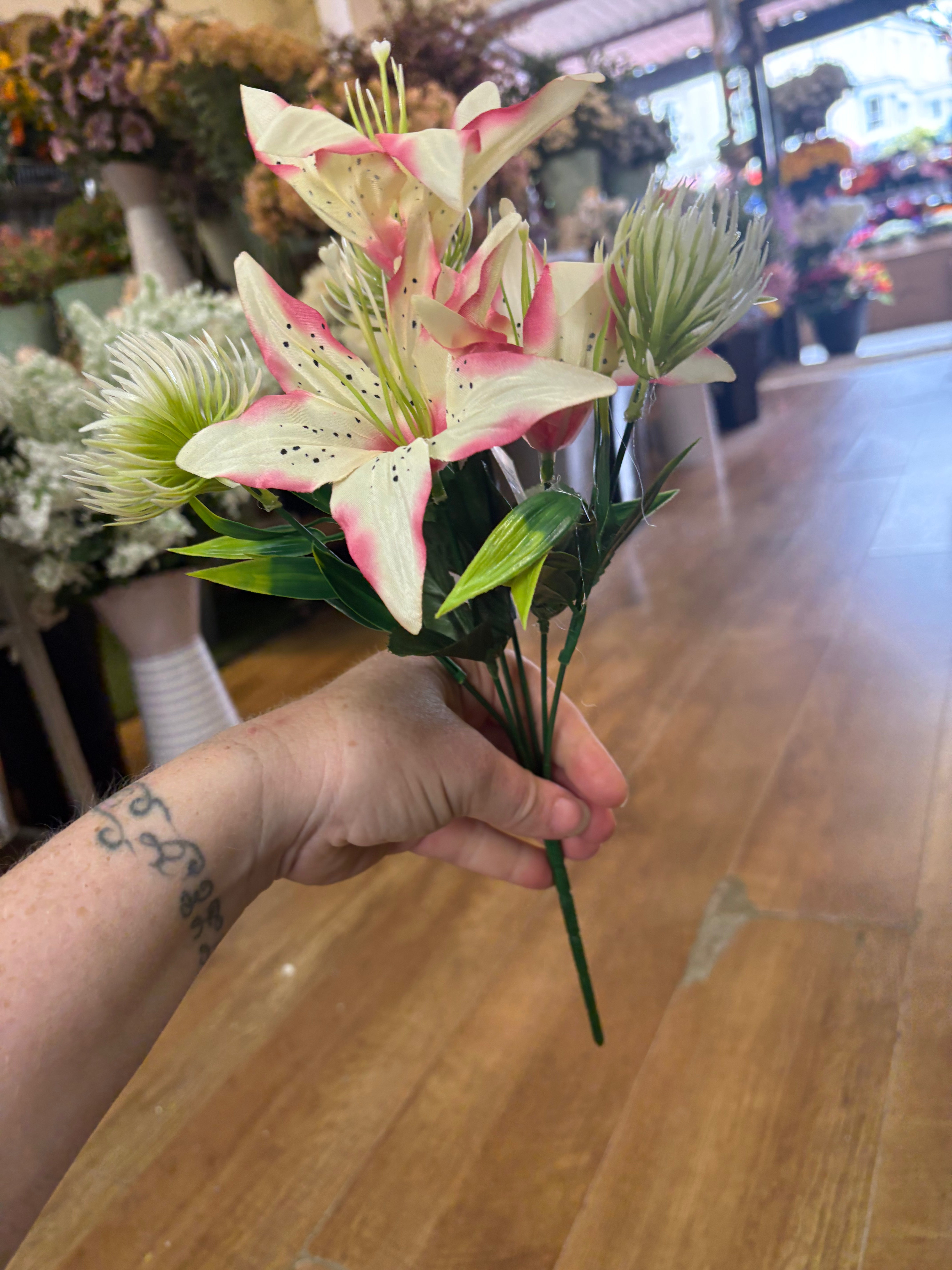 Tiger lily and plastic allium bunch - 6 colours available
