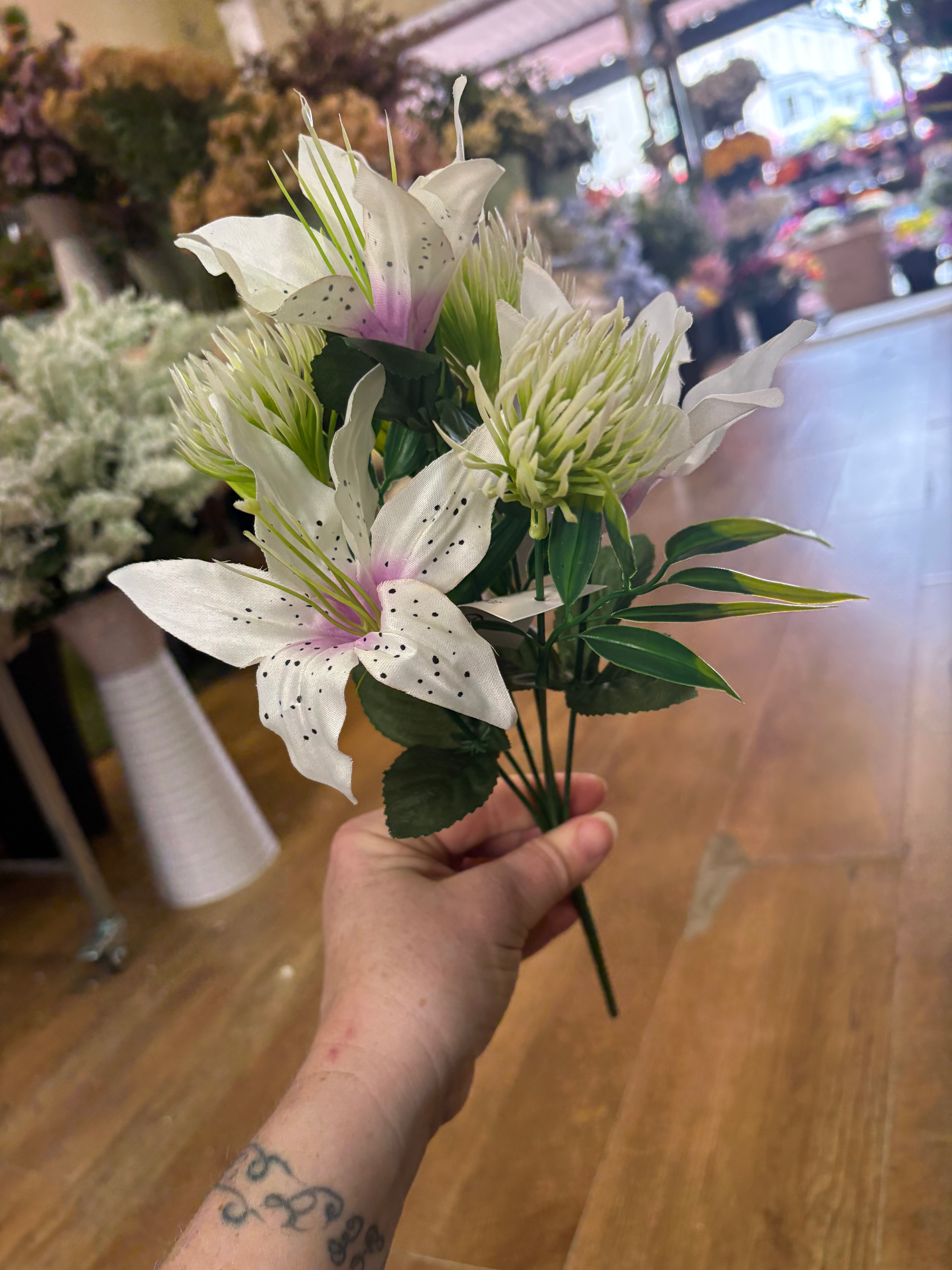 Tiger lily and plastic allium bunch - 6 colours available