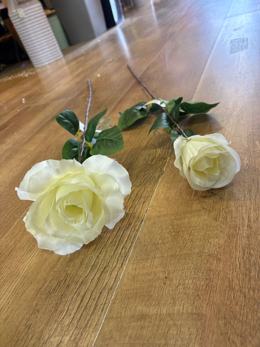 Long stem Ivory rose - 2 styles available