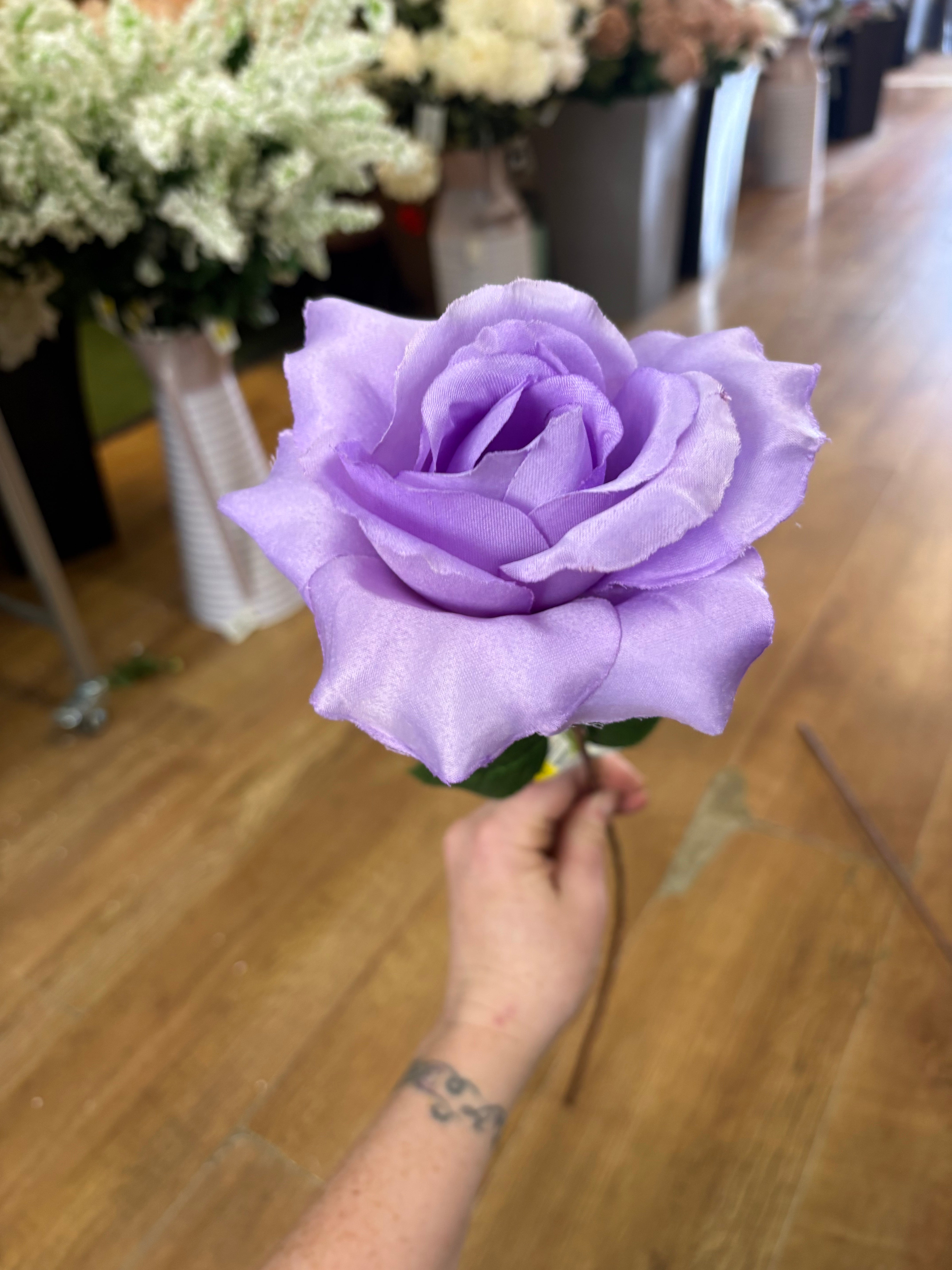 Long stem Lilac rose - 2 styles available