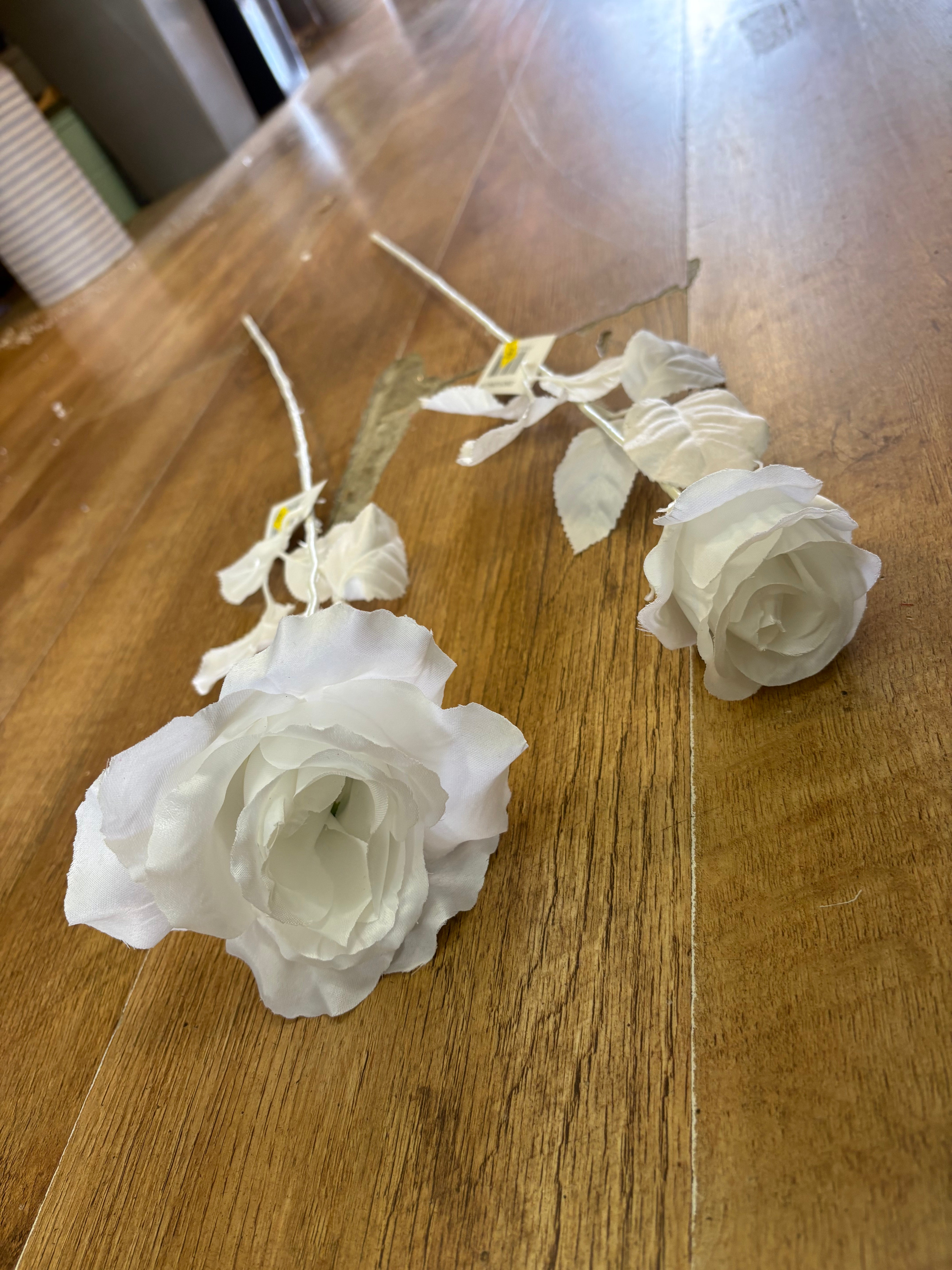 Long stem white rose - 2 styles available
