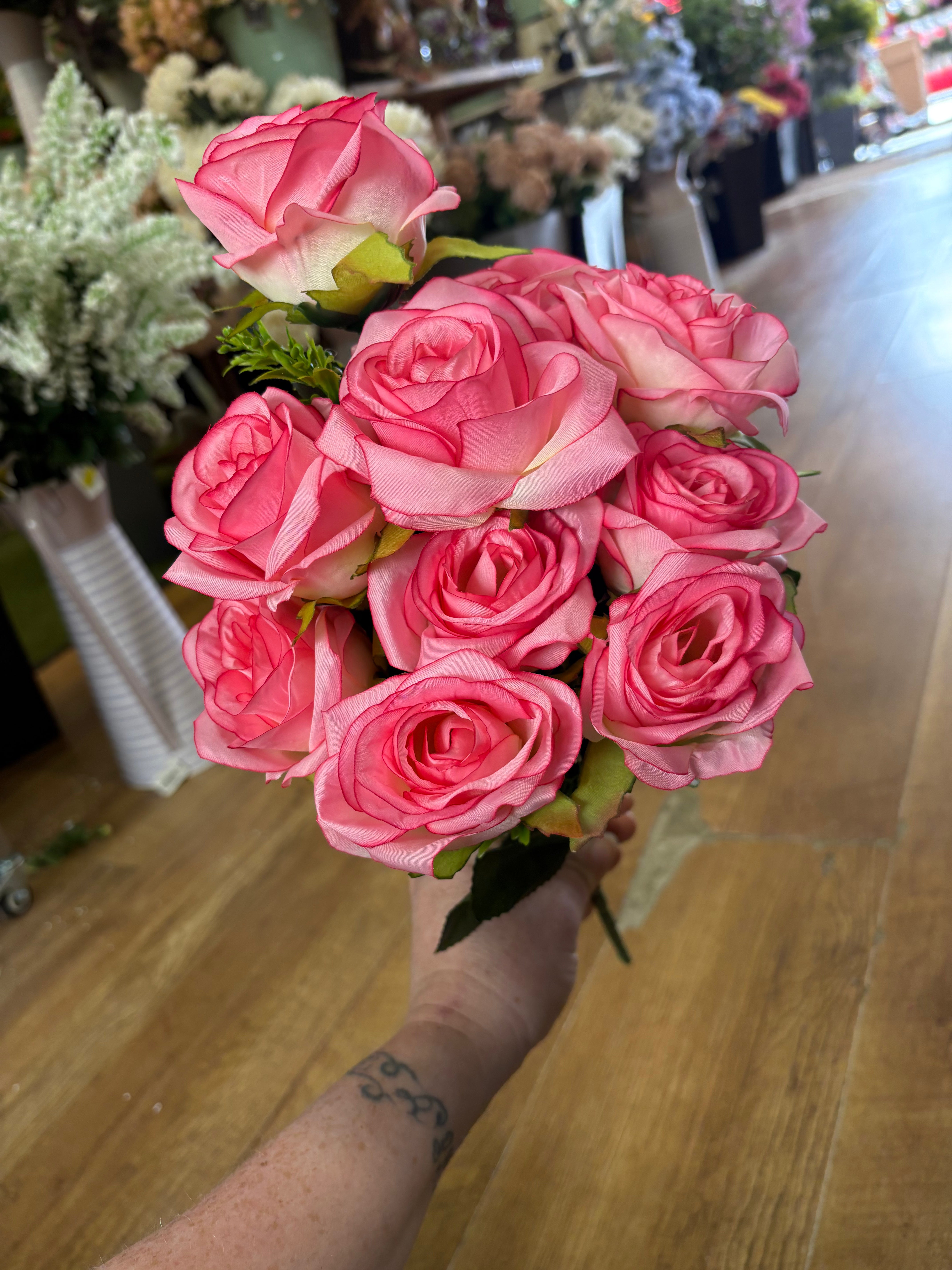 Pink 12 head rose bouquet