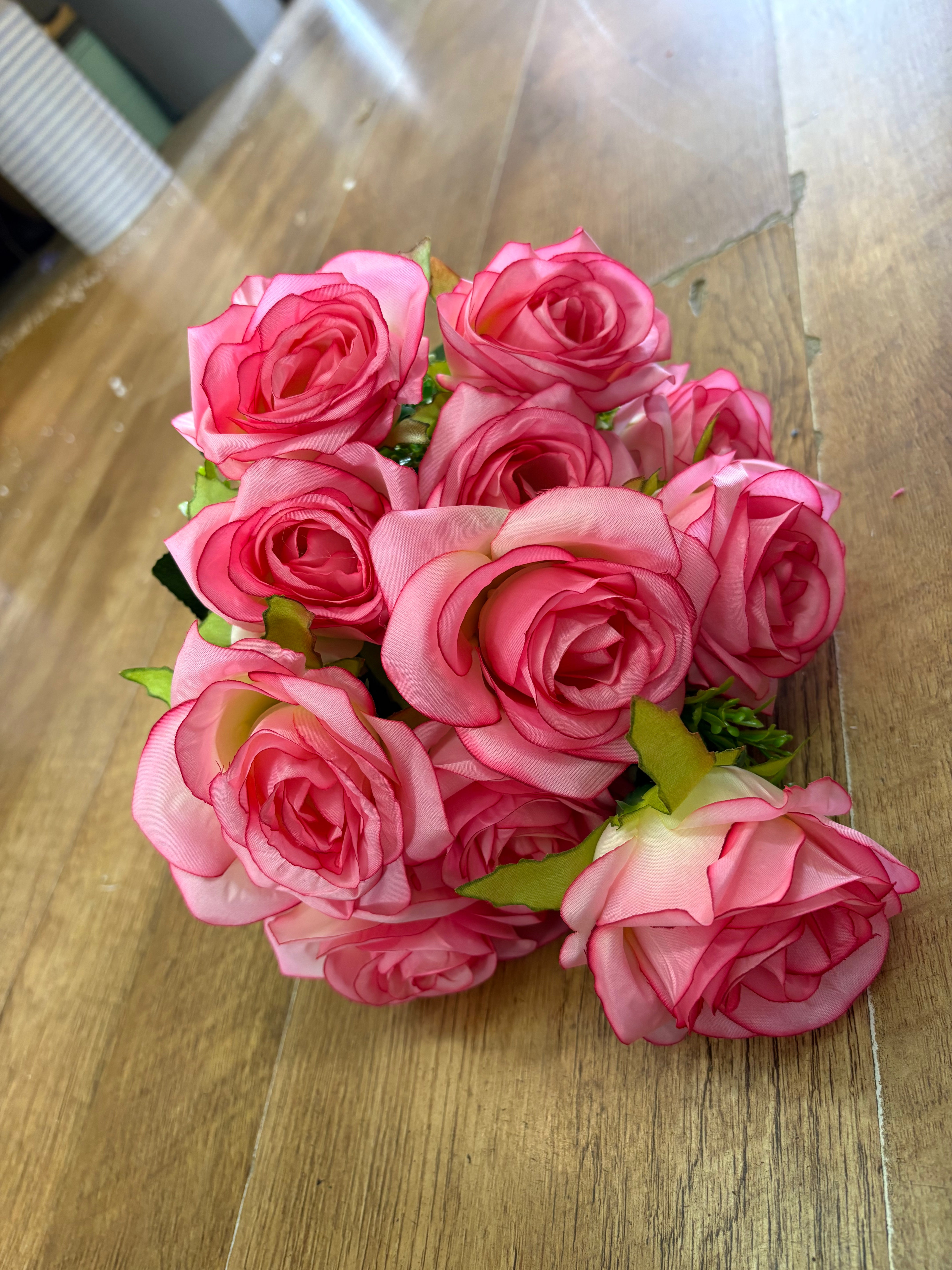 Pink 12 head rose bouquet