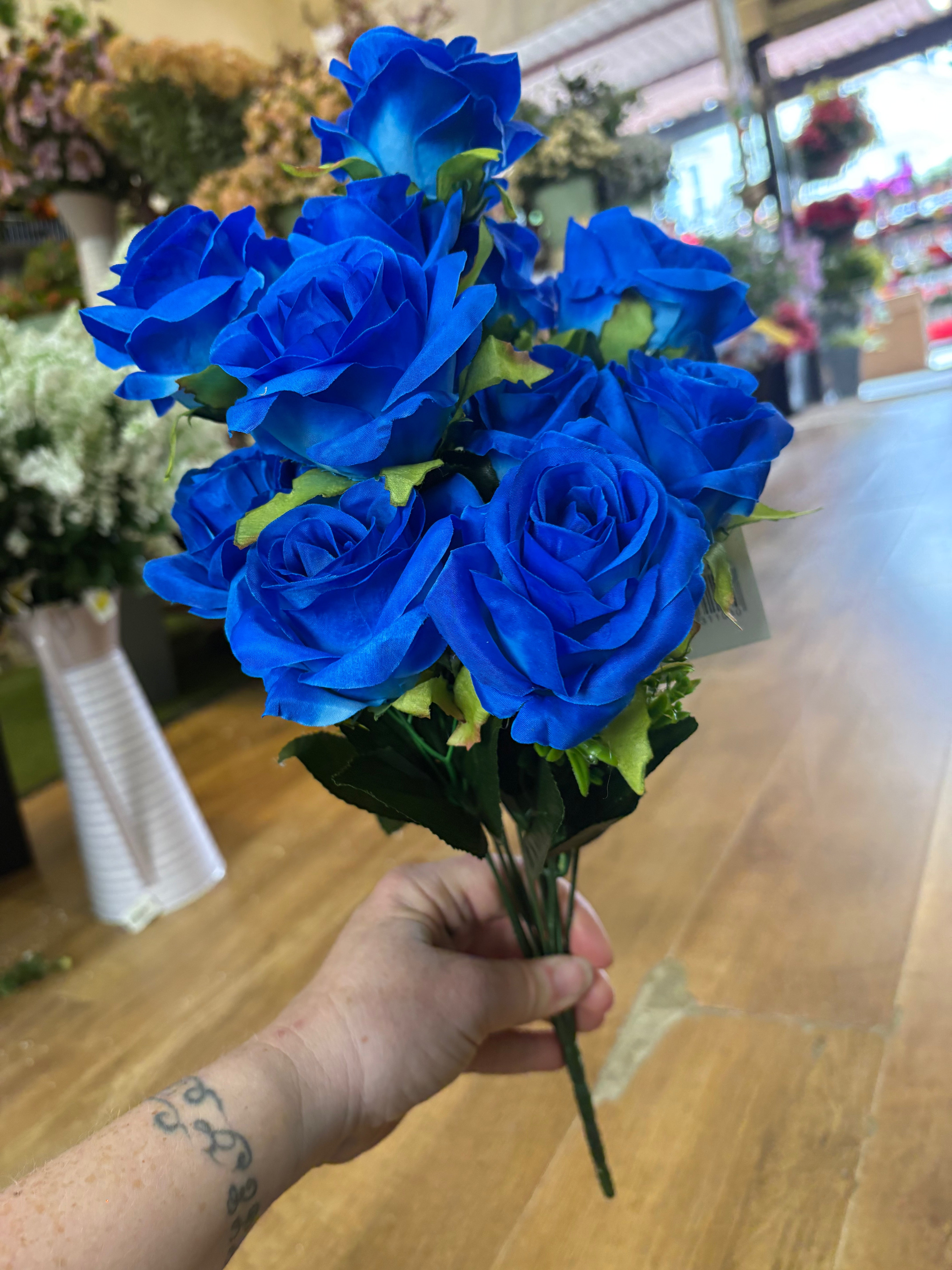 Bright blue 12 head rose bouquet