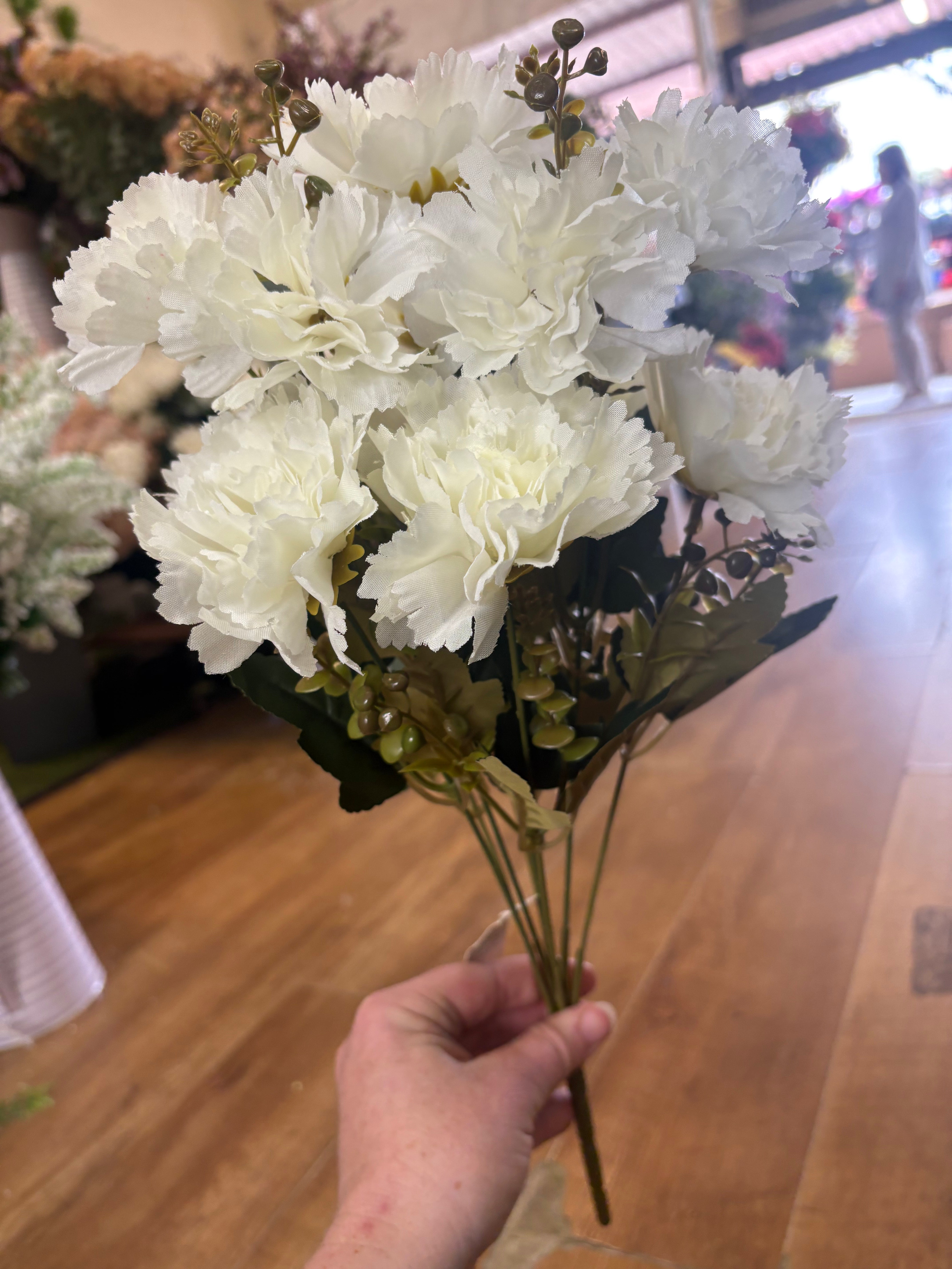 Large autumnal carnation bush - 4 colours available