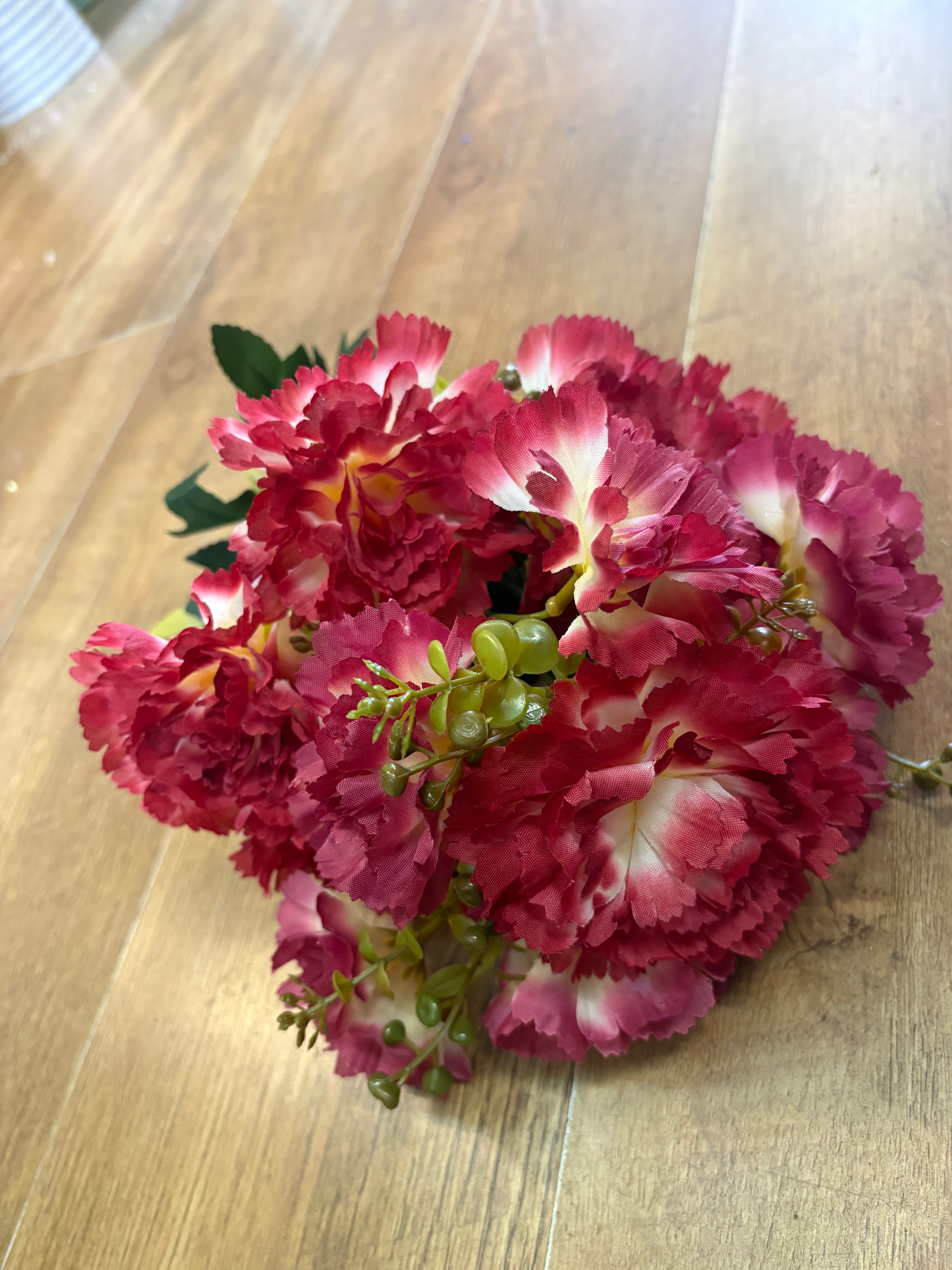 Large autumnal carnation bush - 4 colours available