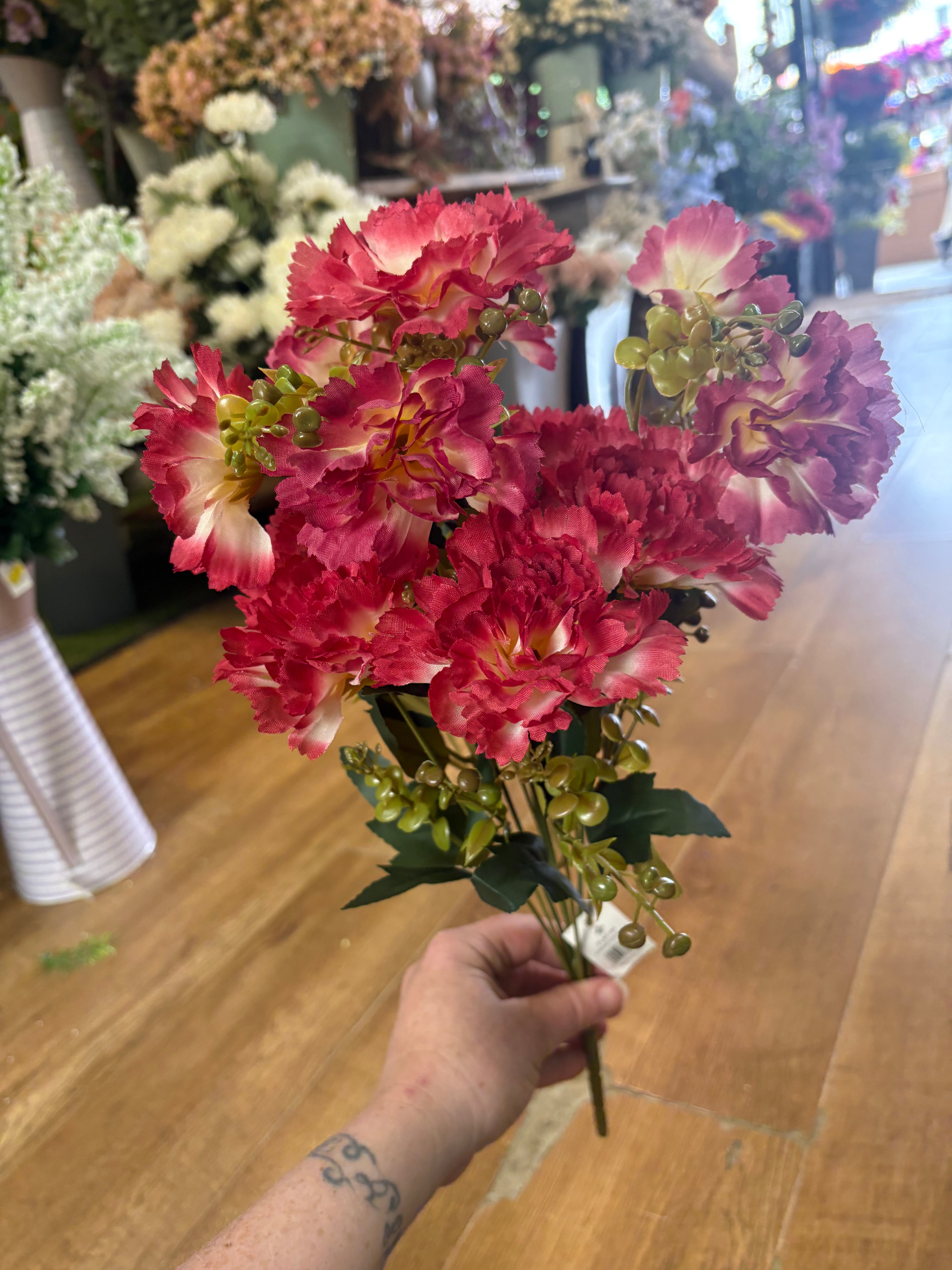 Large autumnal carnation bush - 4 colours available
