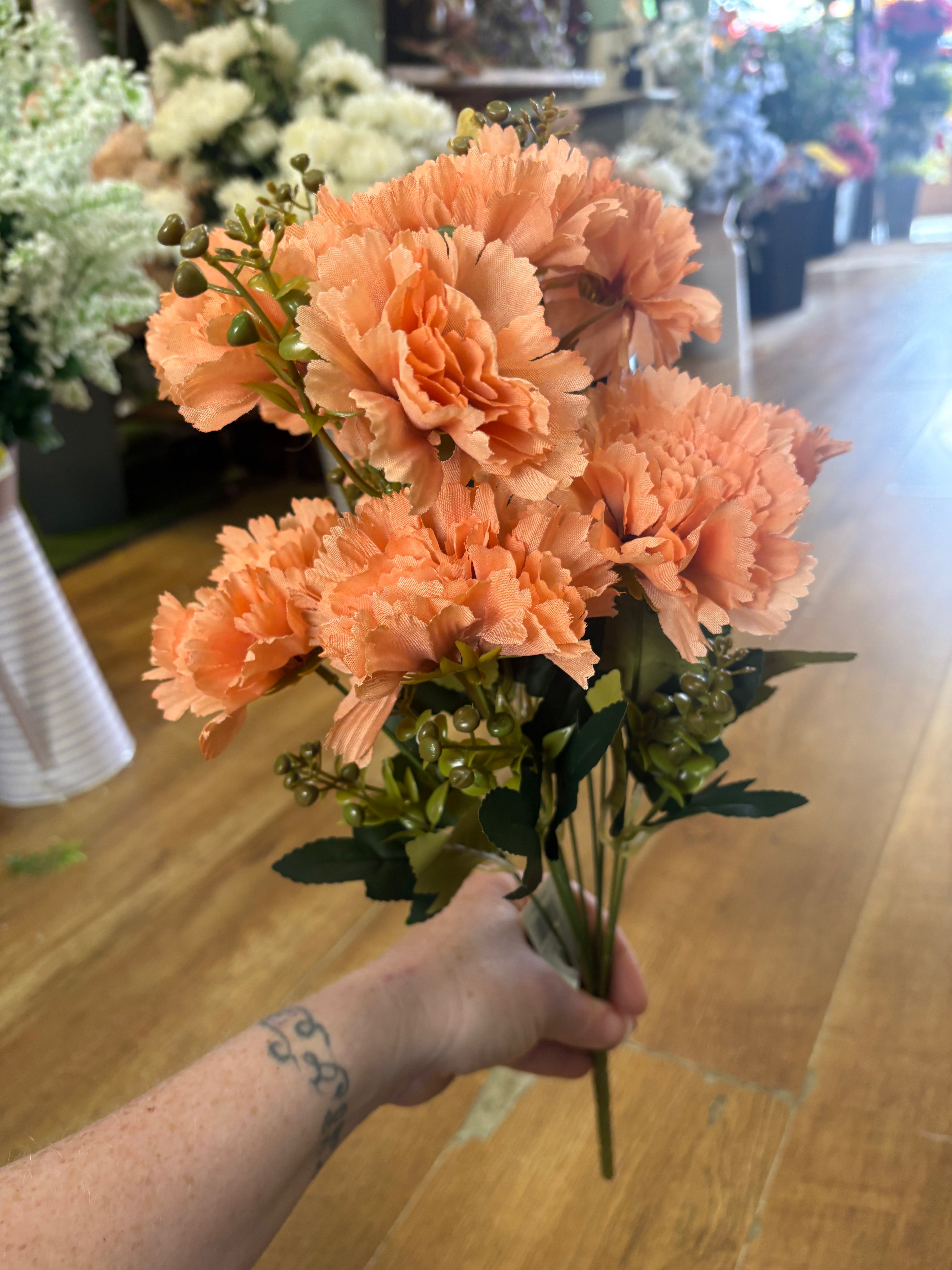 Large autumnal carnation bush - 4 colours available