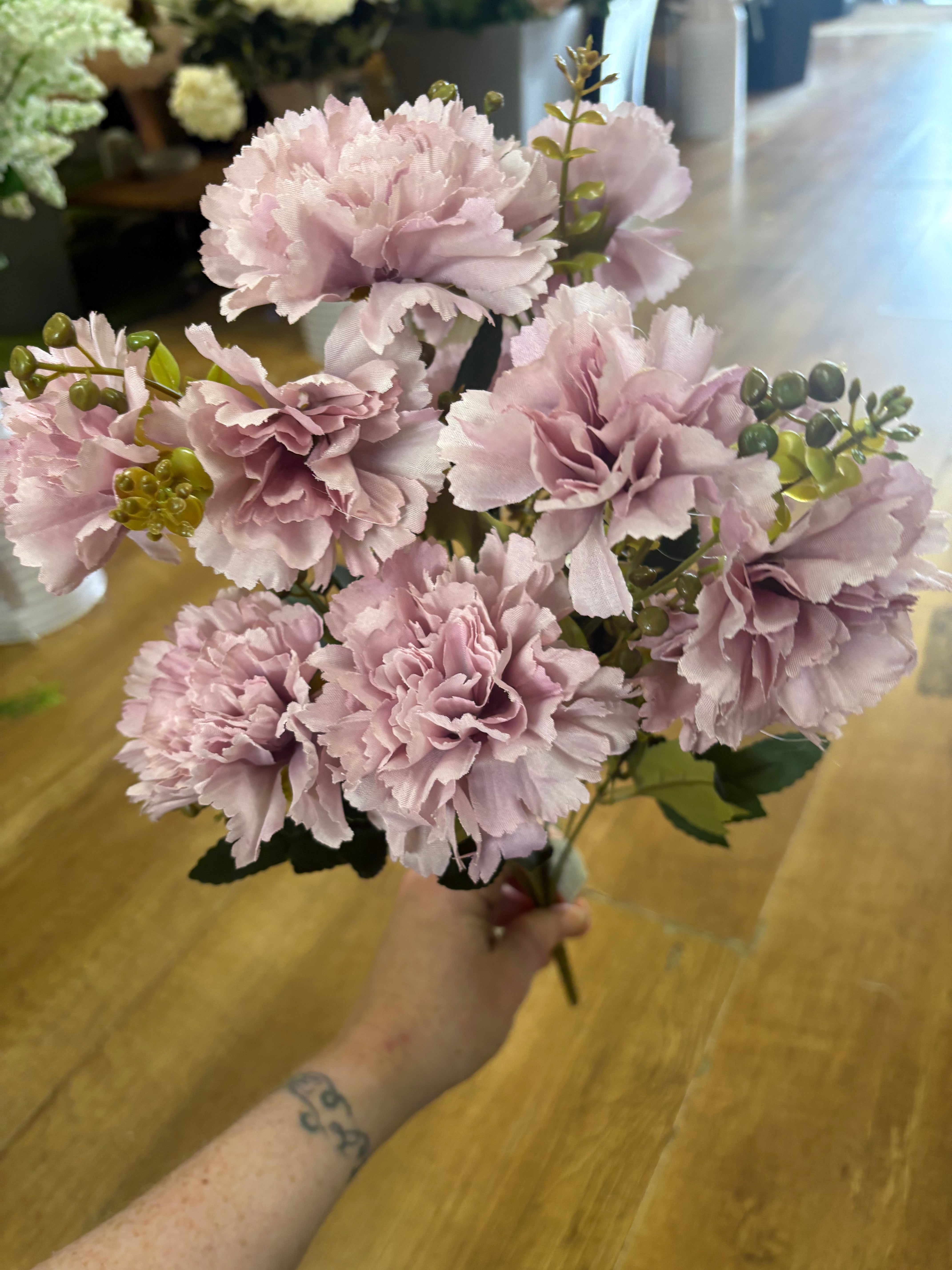 Large autumnal carnation bush - 4 colours available
