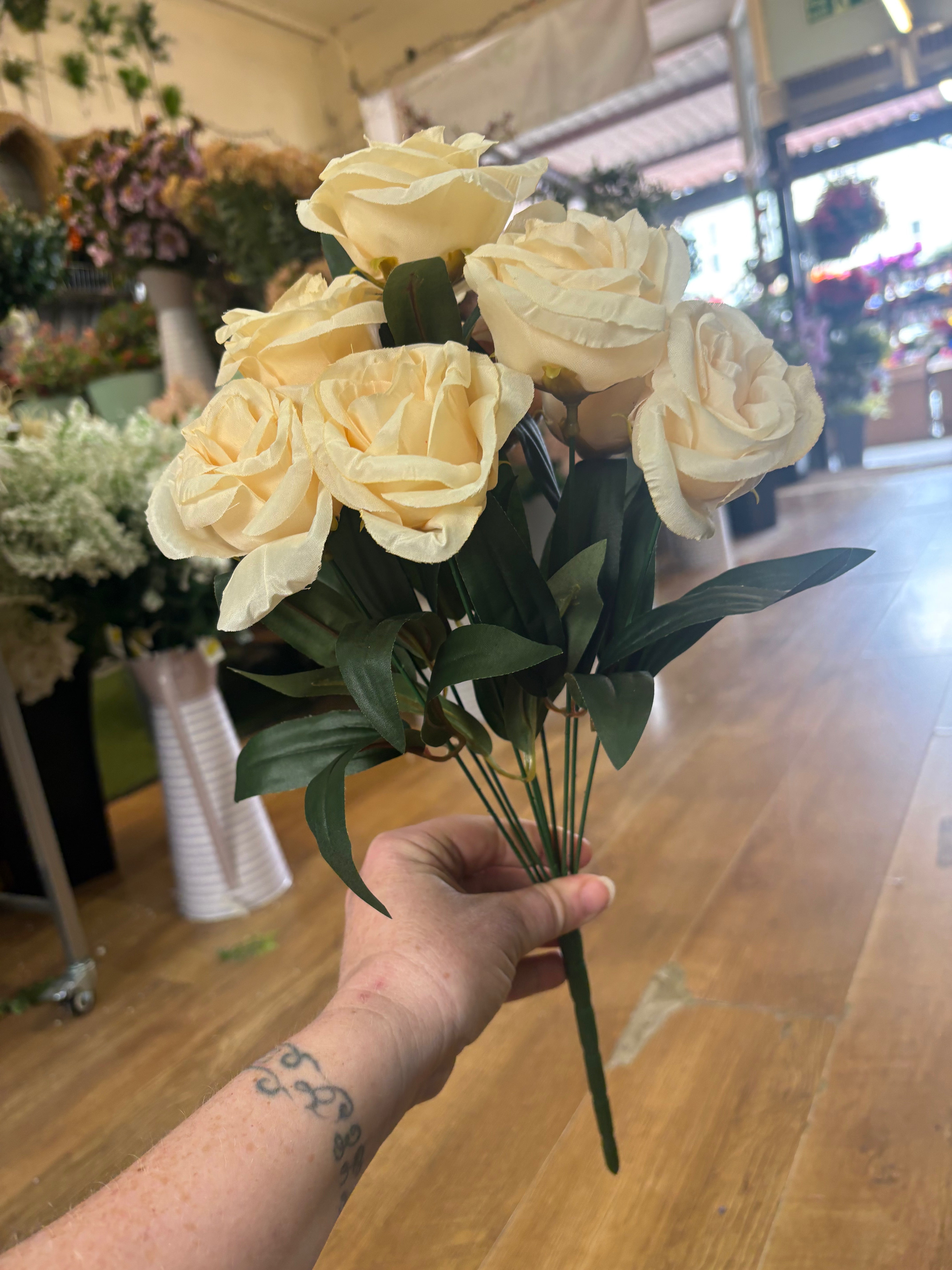 Large 10 headed autumnal cabbage rose bouquet - 4 colours available