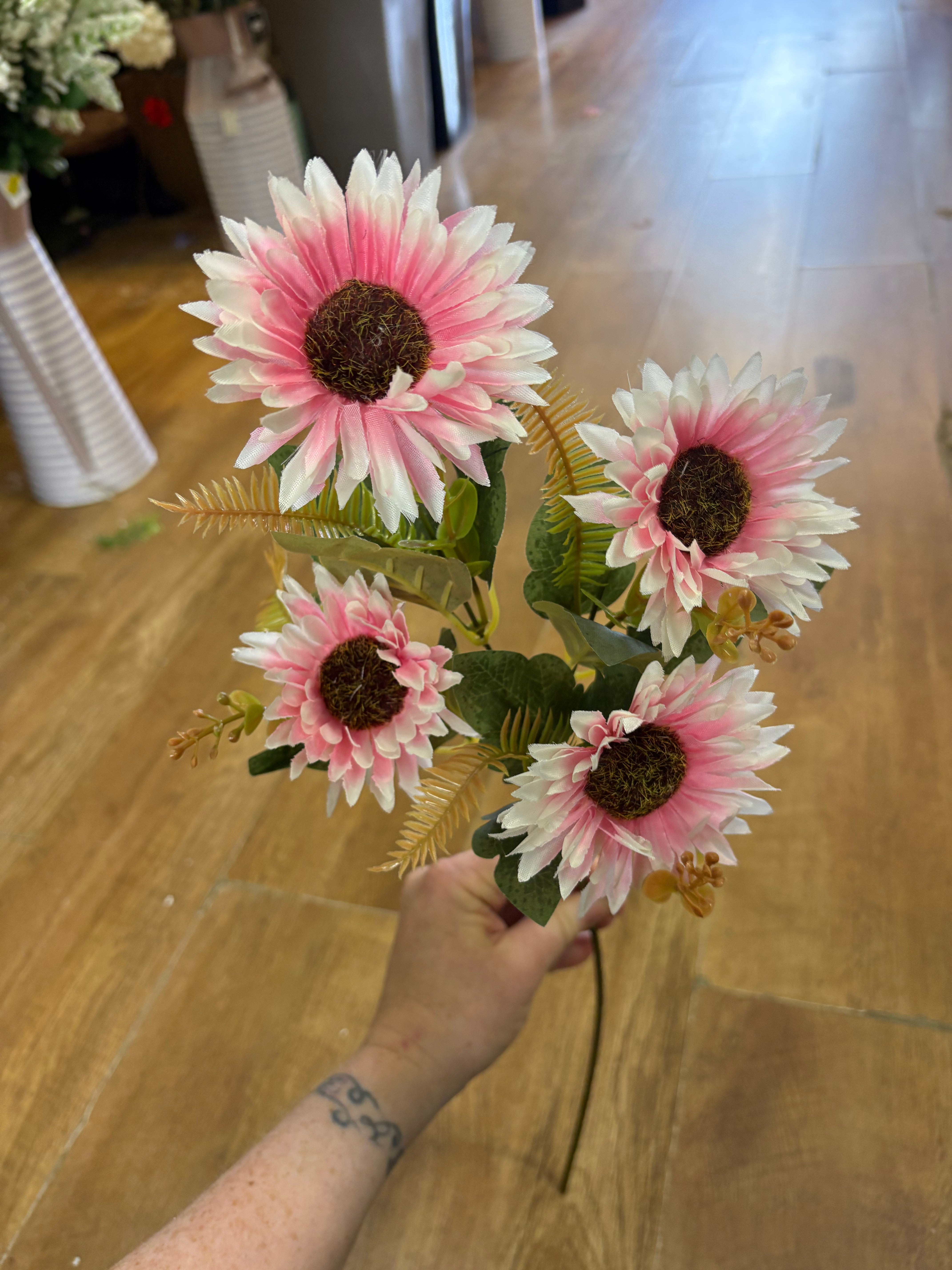Long stem autumnal gerbera spray - 4 colours available