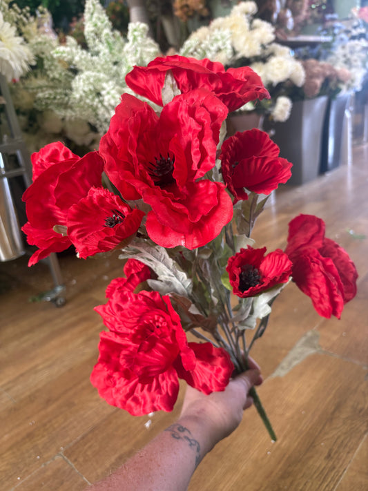 Large mix sized red poppy bunch with flocked stem