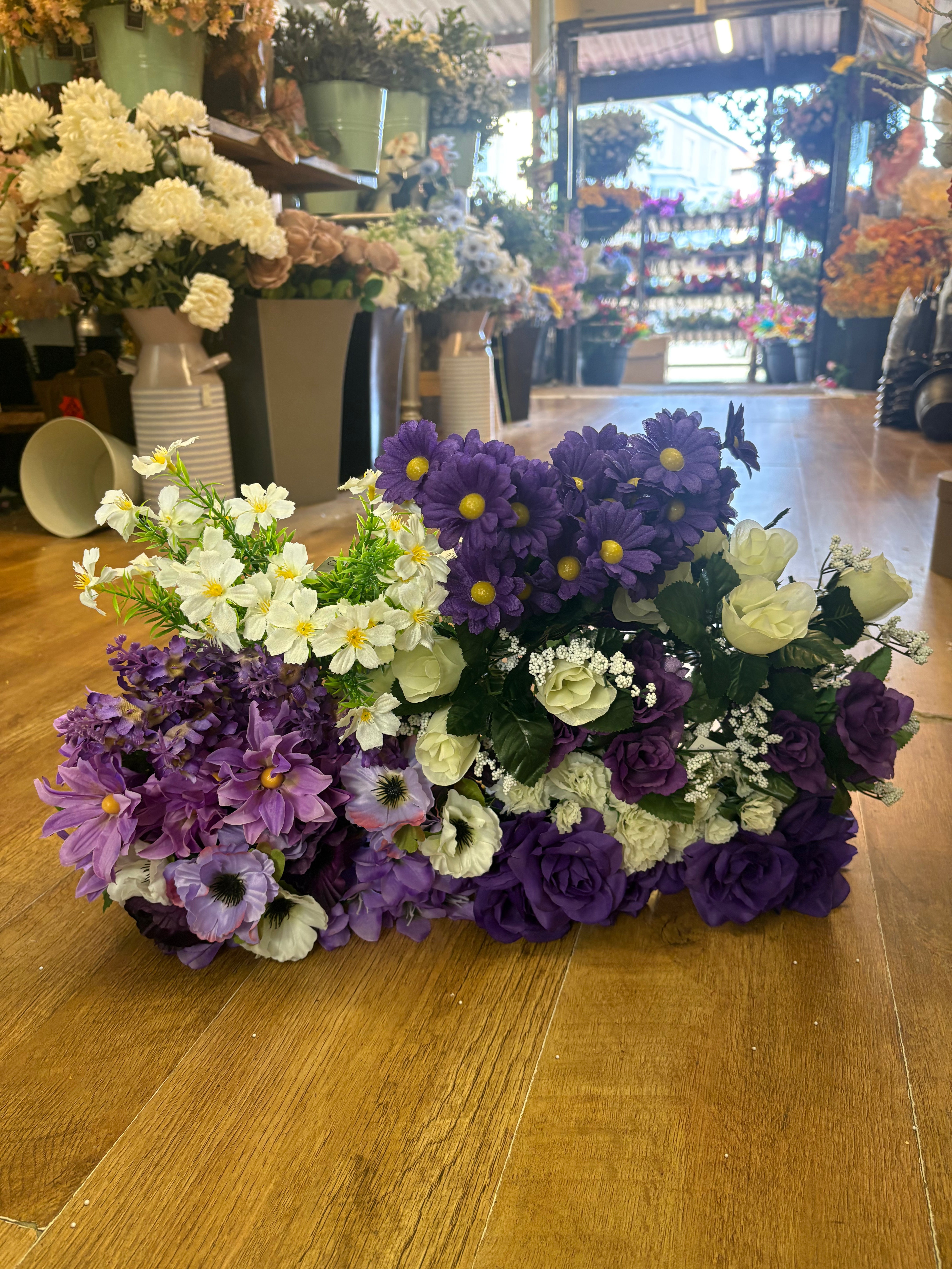 Box 2 - 20 bunches of flowers/foliage