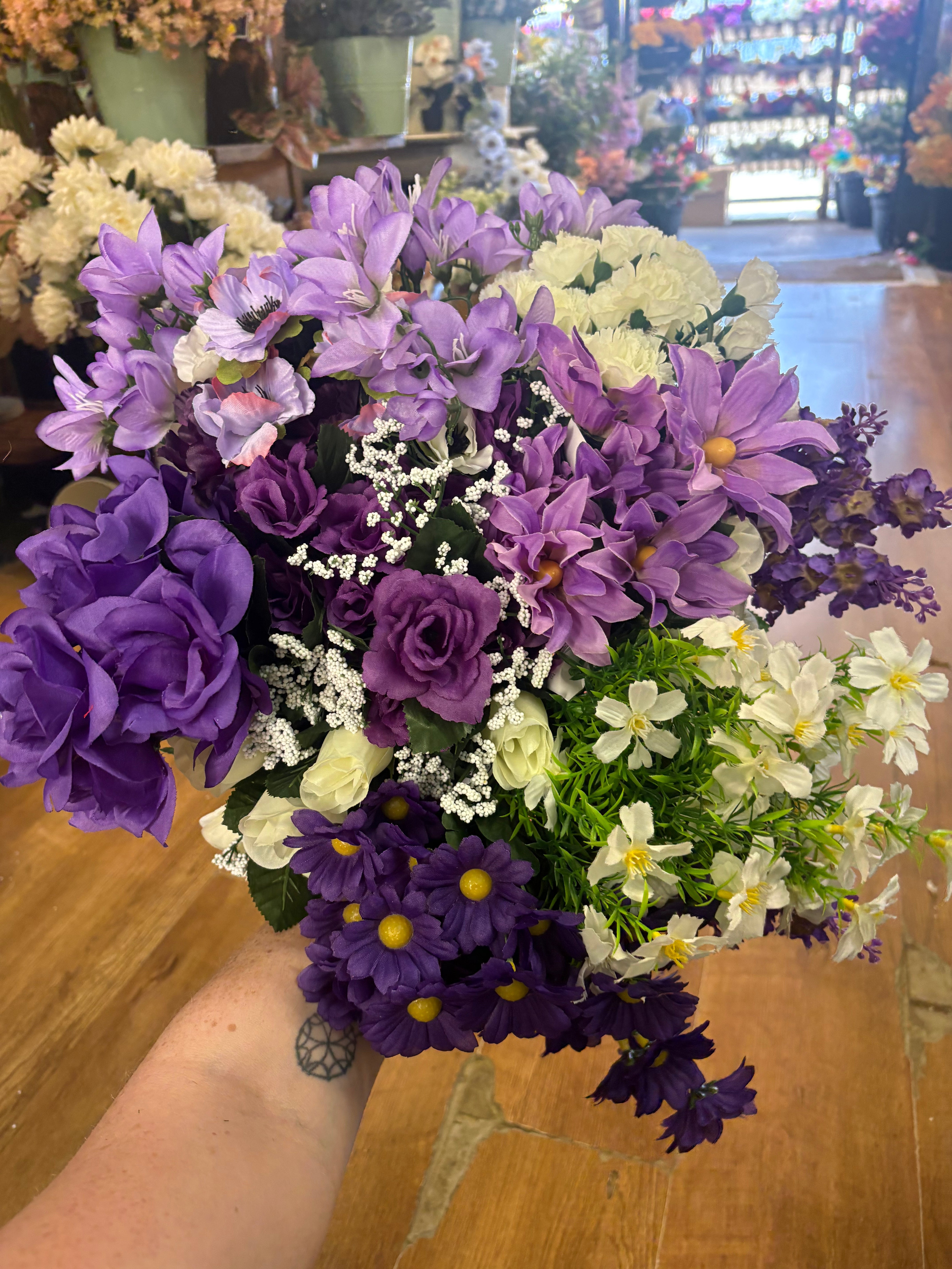 Box 2 - 20 bunches of flowers/foliage