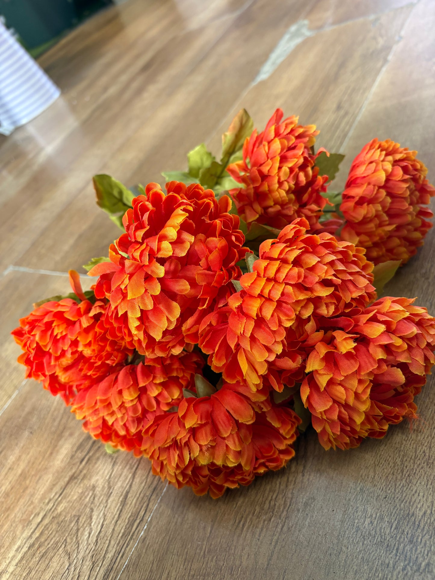 Large autumnal chrysanthemum bouquet - orange
