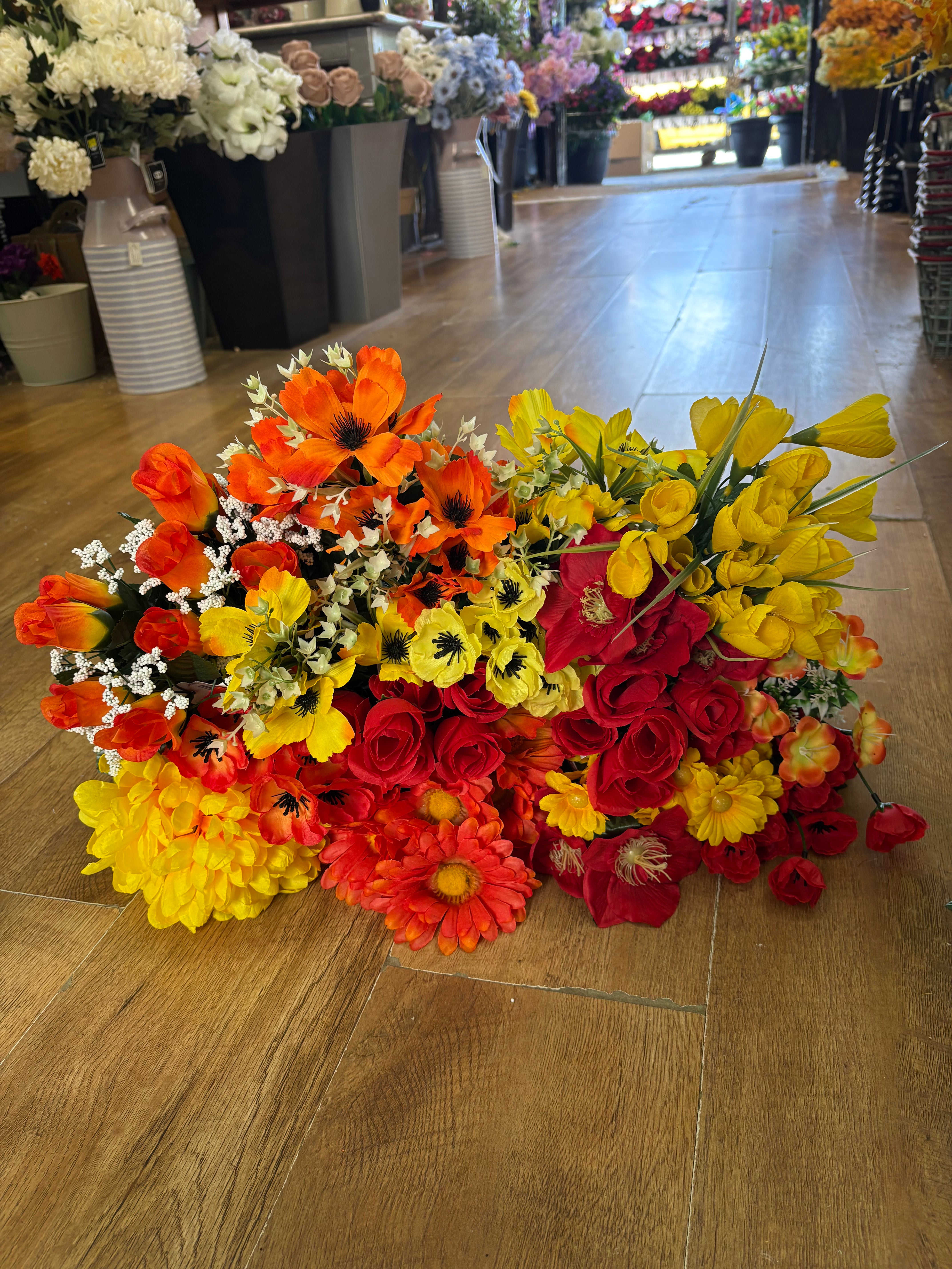 Box 15 - 20 bunches of flowers/foliage