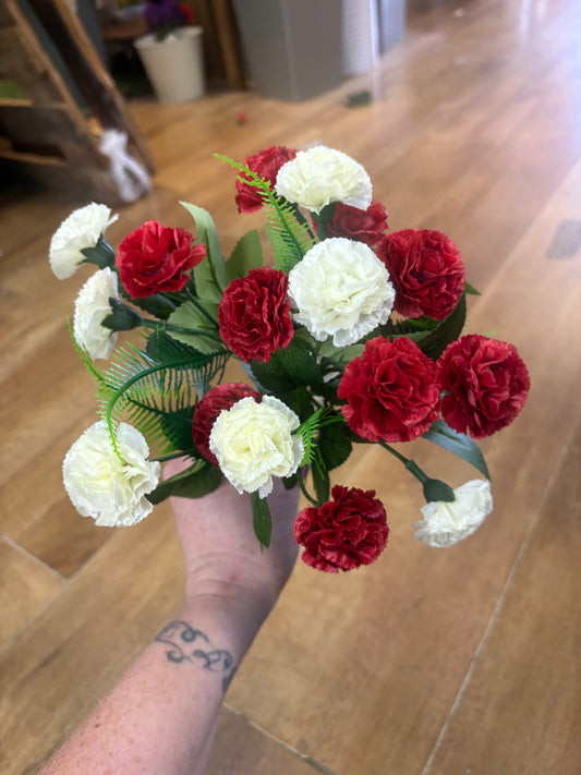 Red and ivory miniature carnation bunch