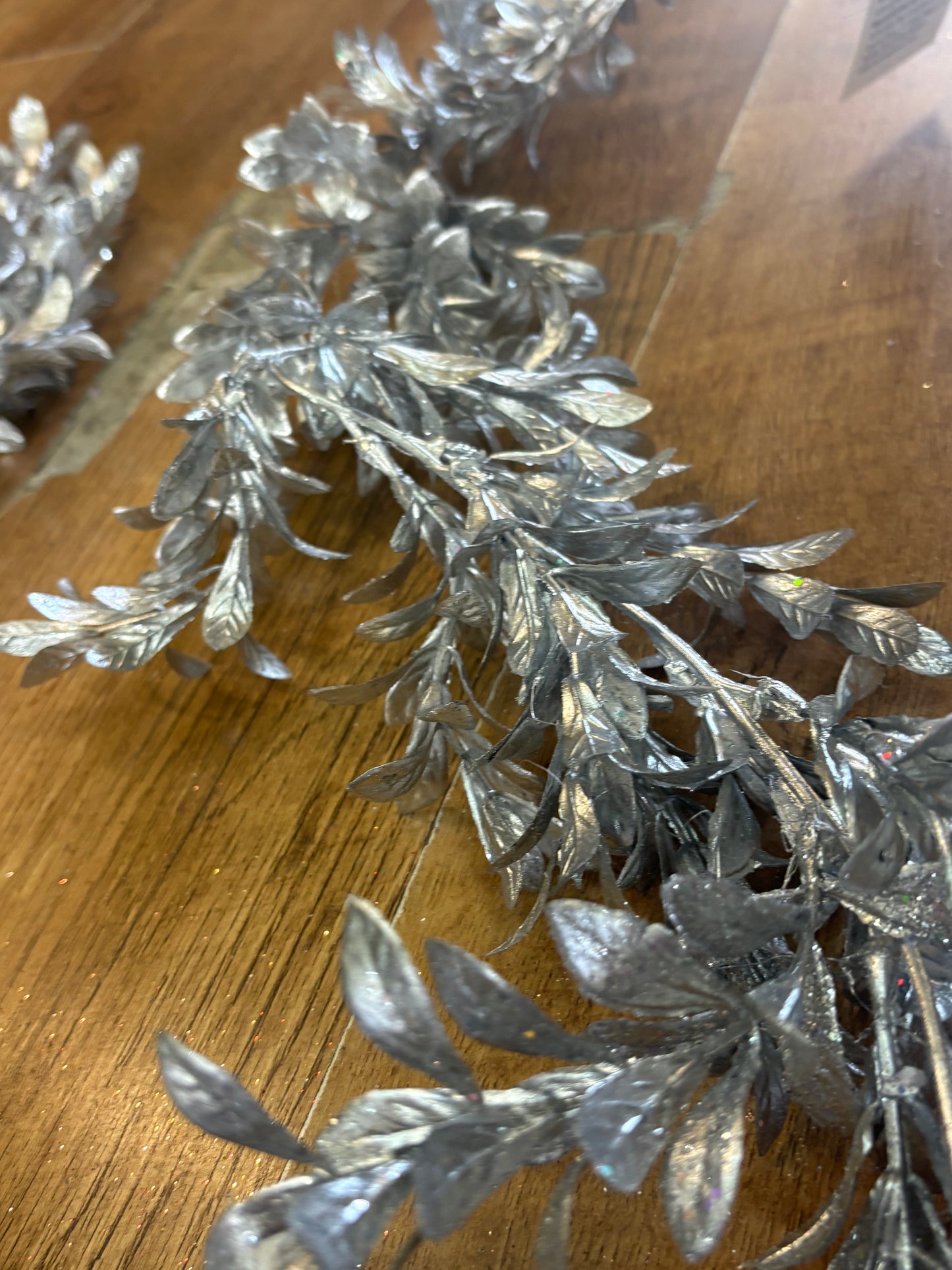 180cm metallic silver boxwood garland