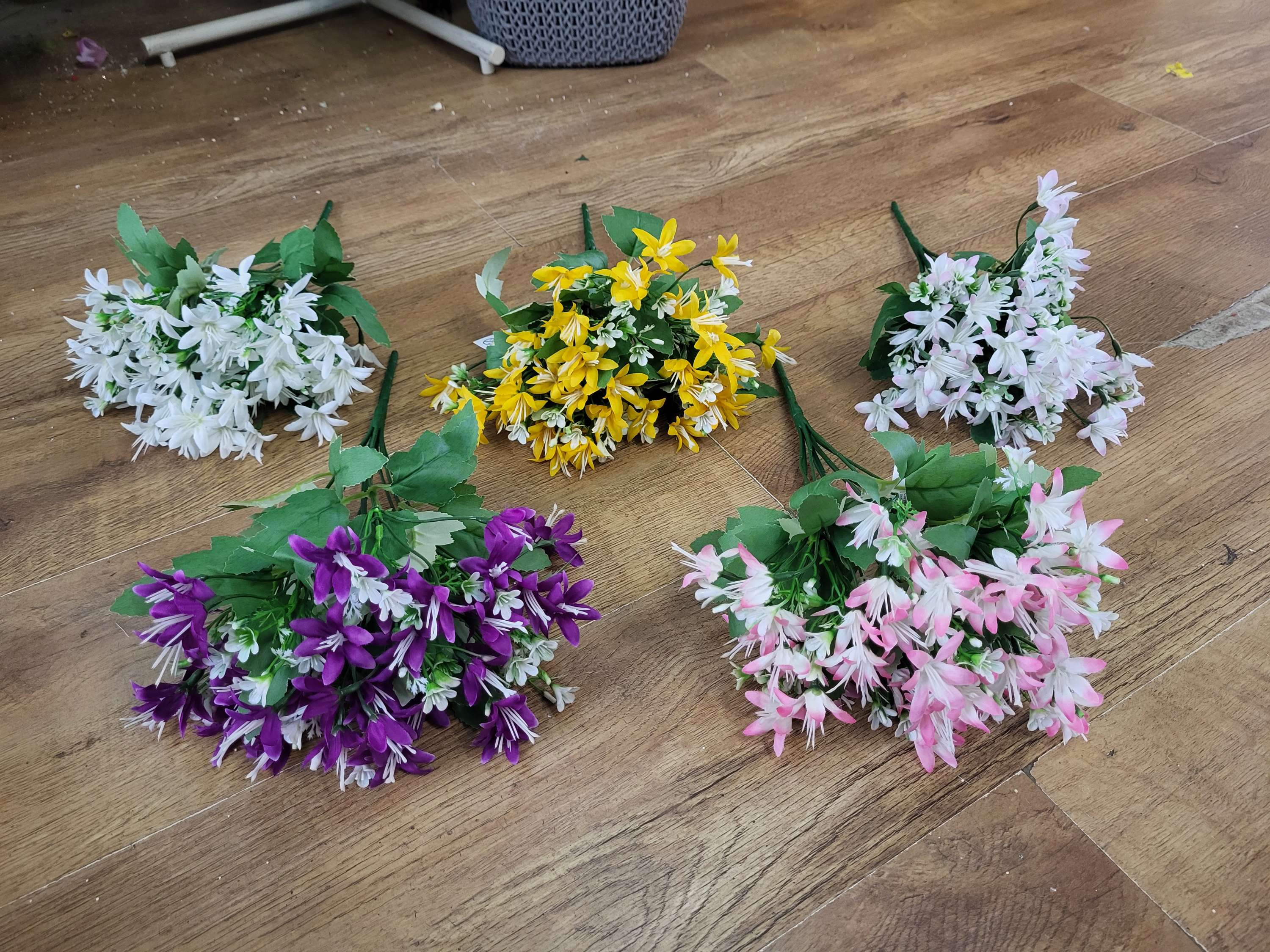 Large star blossom bunch - 4 colours available image 0