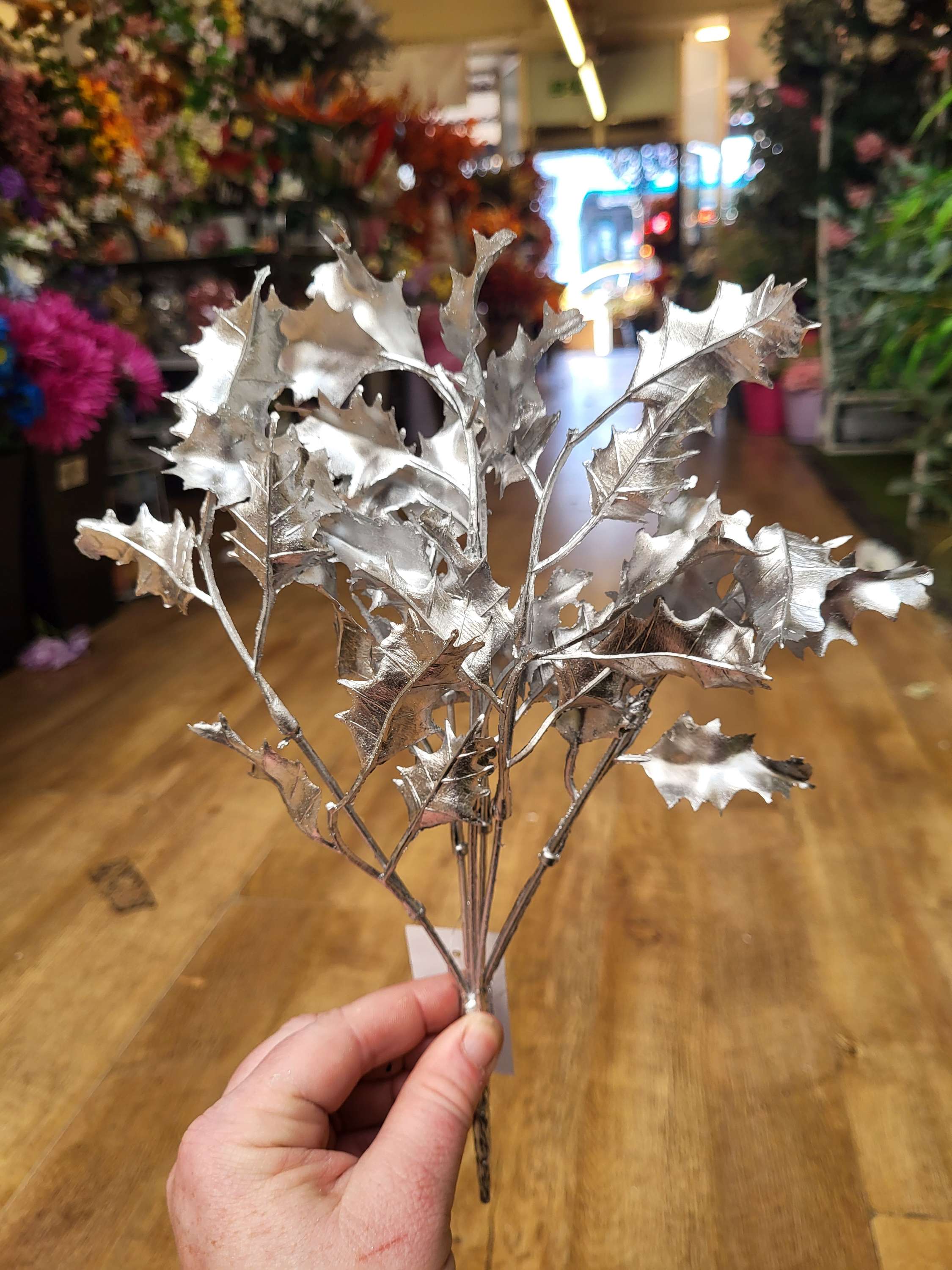 Metallic holly bunch - 3 colours available image 2