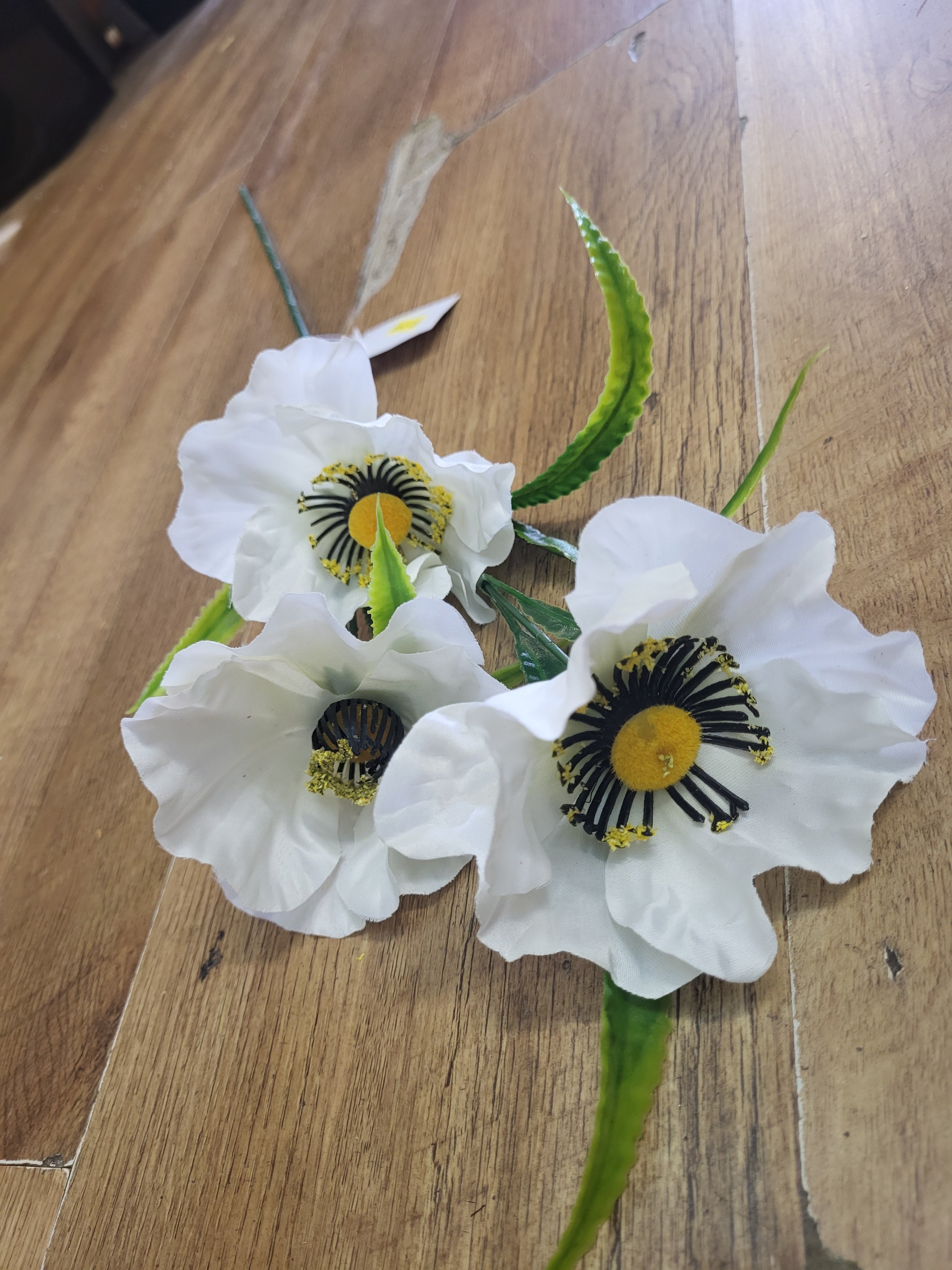 Long stem Poppy spray  - 3 colours available image 2