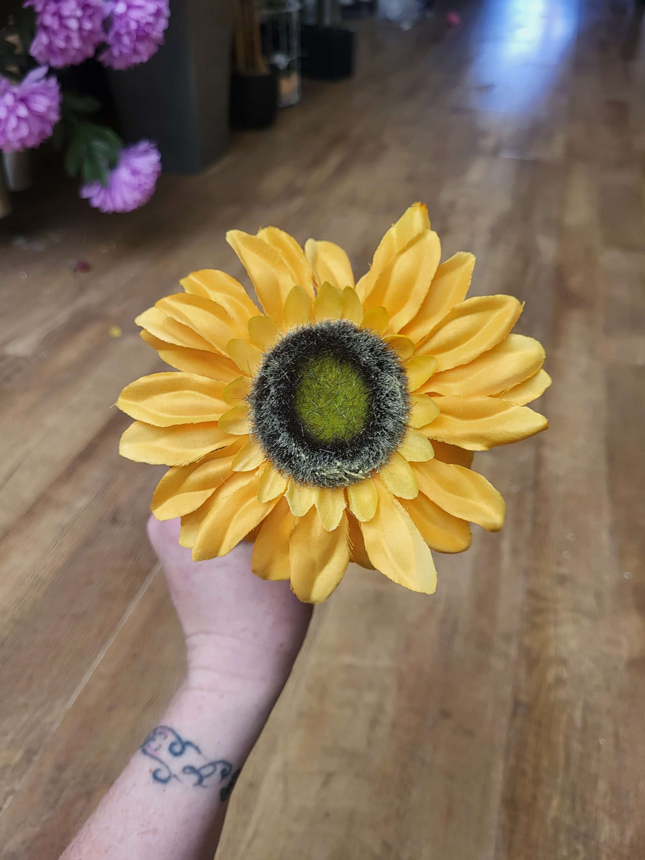 Medium length single sunflower  image 4