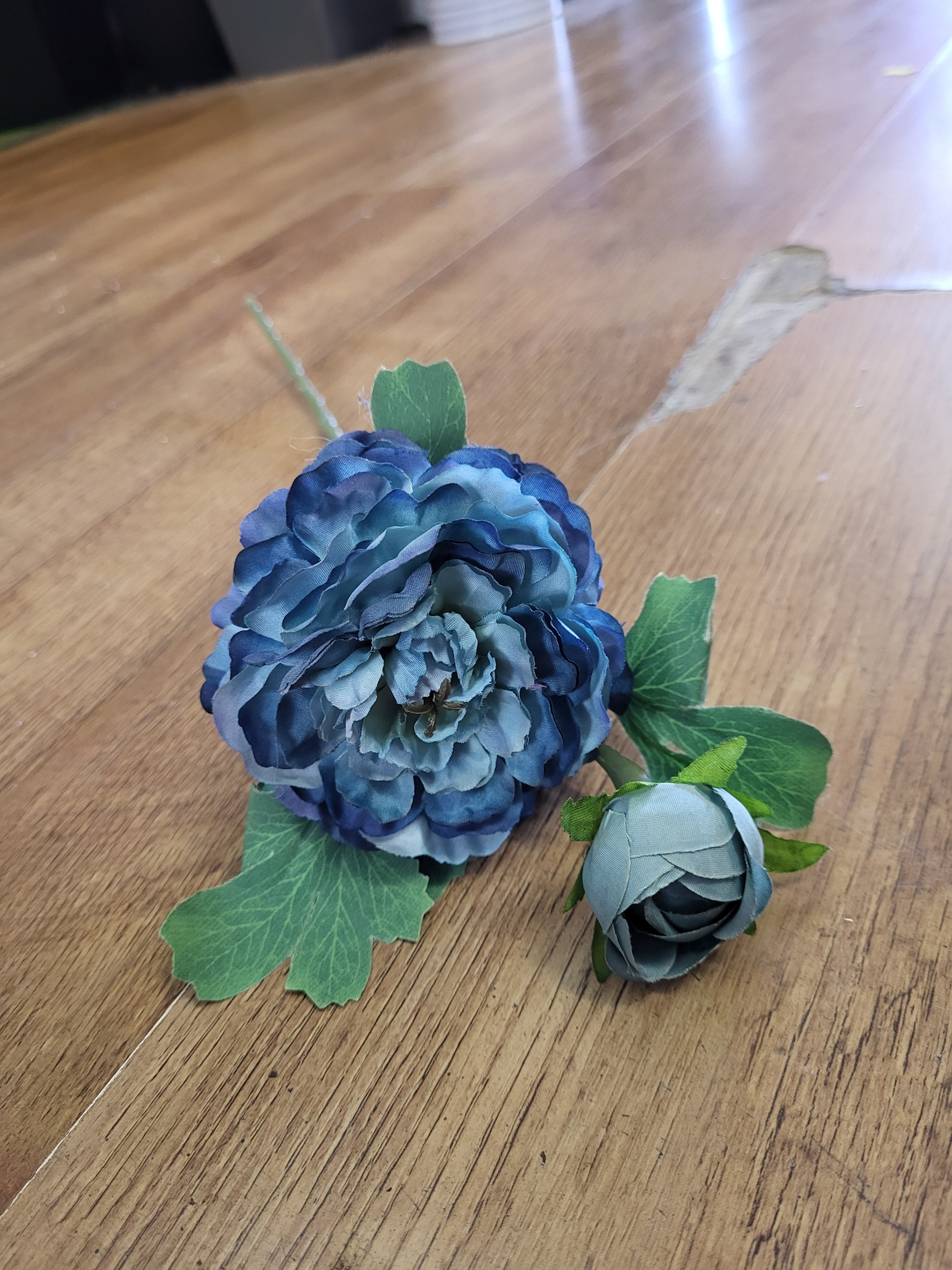 Dried inspired multi tonal blue ranunculus spray image 2