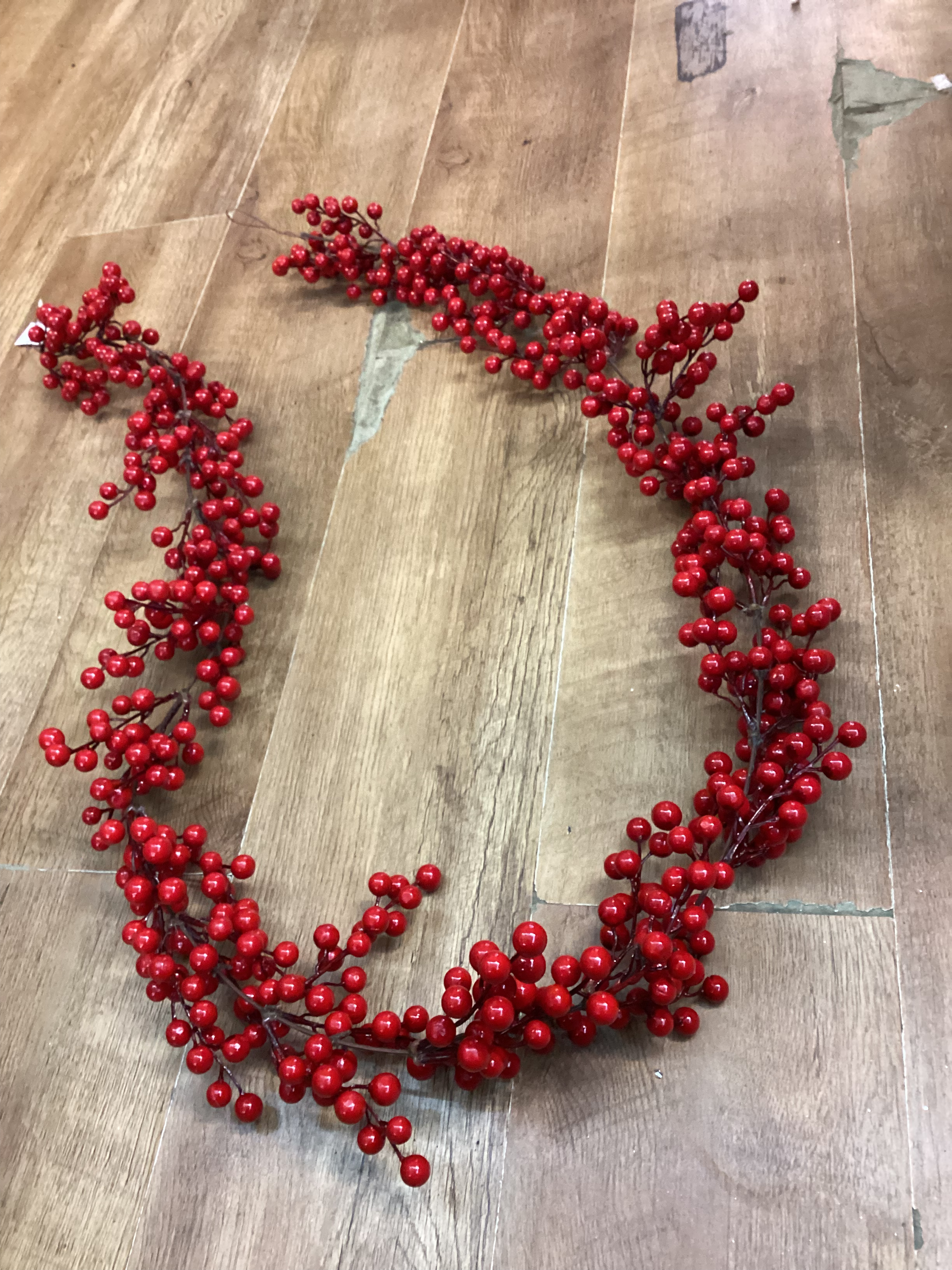 Glossy red berry garland image 5