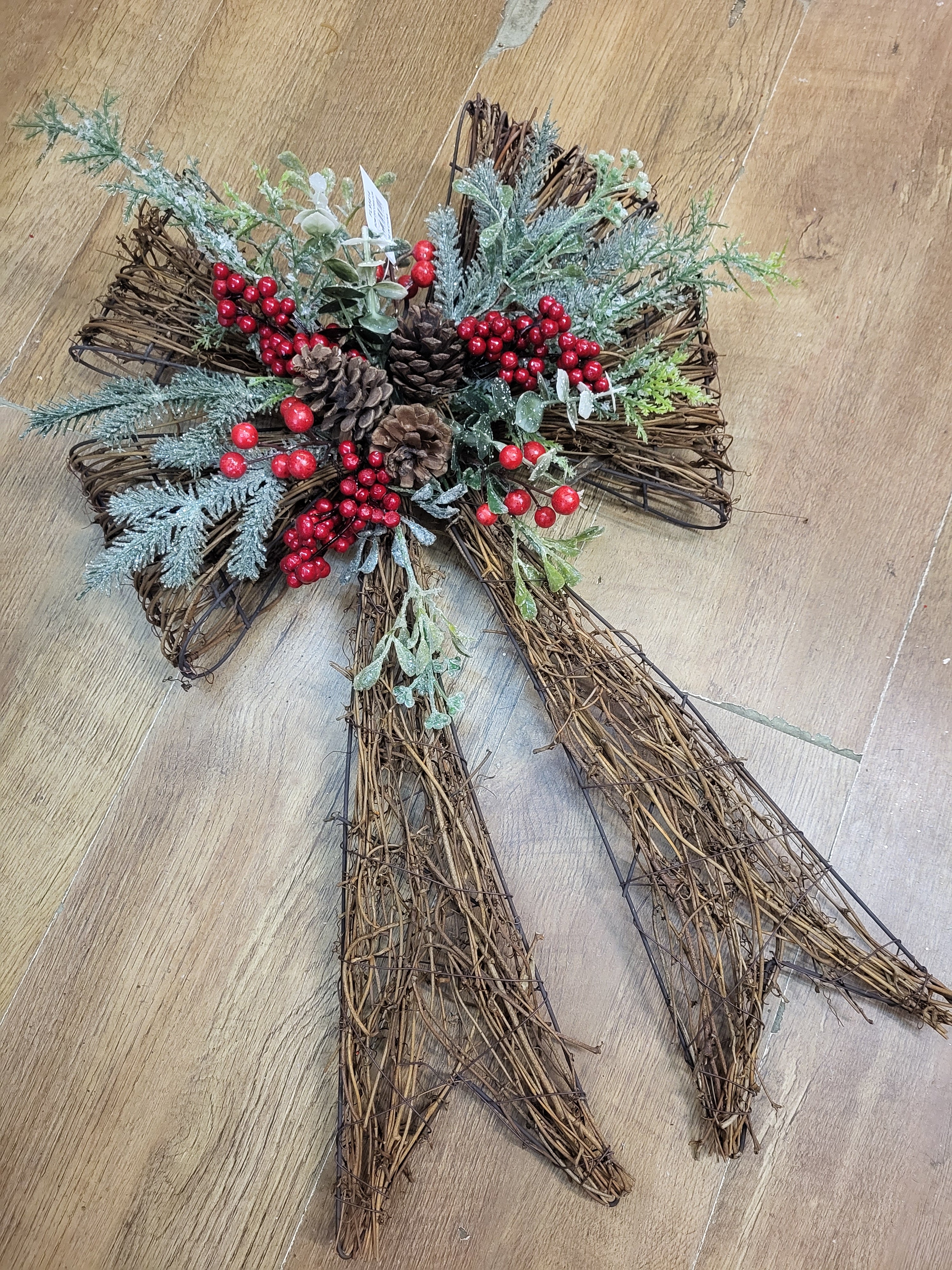 Large grapevine and metal Decorated Door Bow image 0