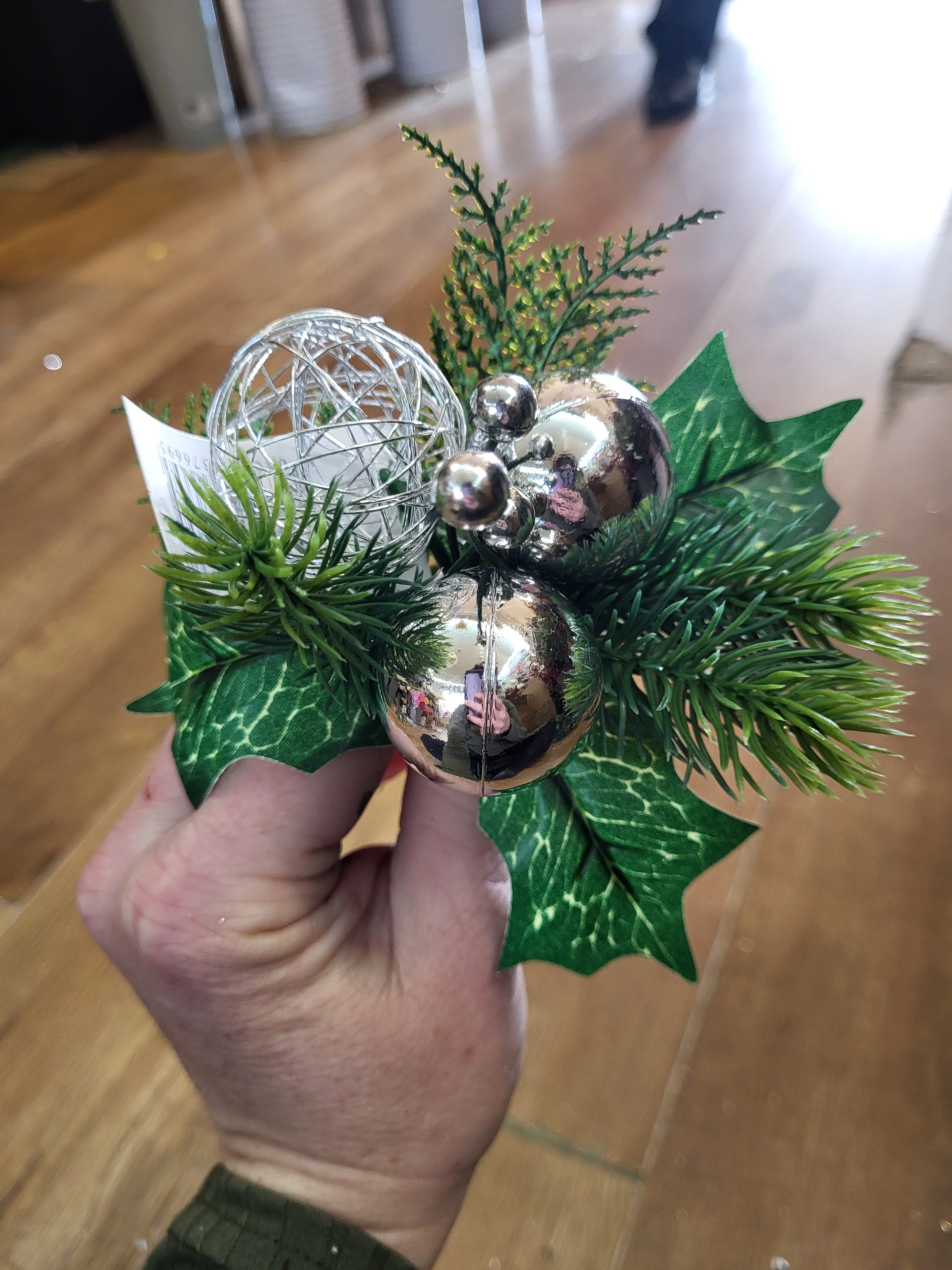 Silver bauble pick  image 2