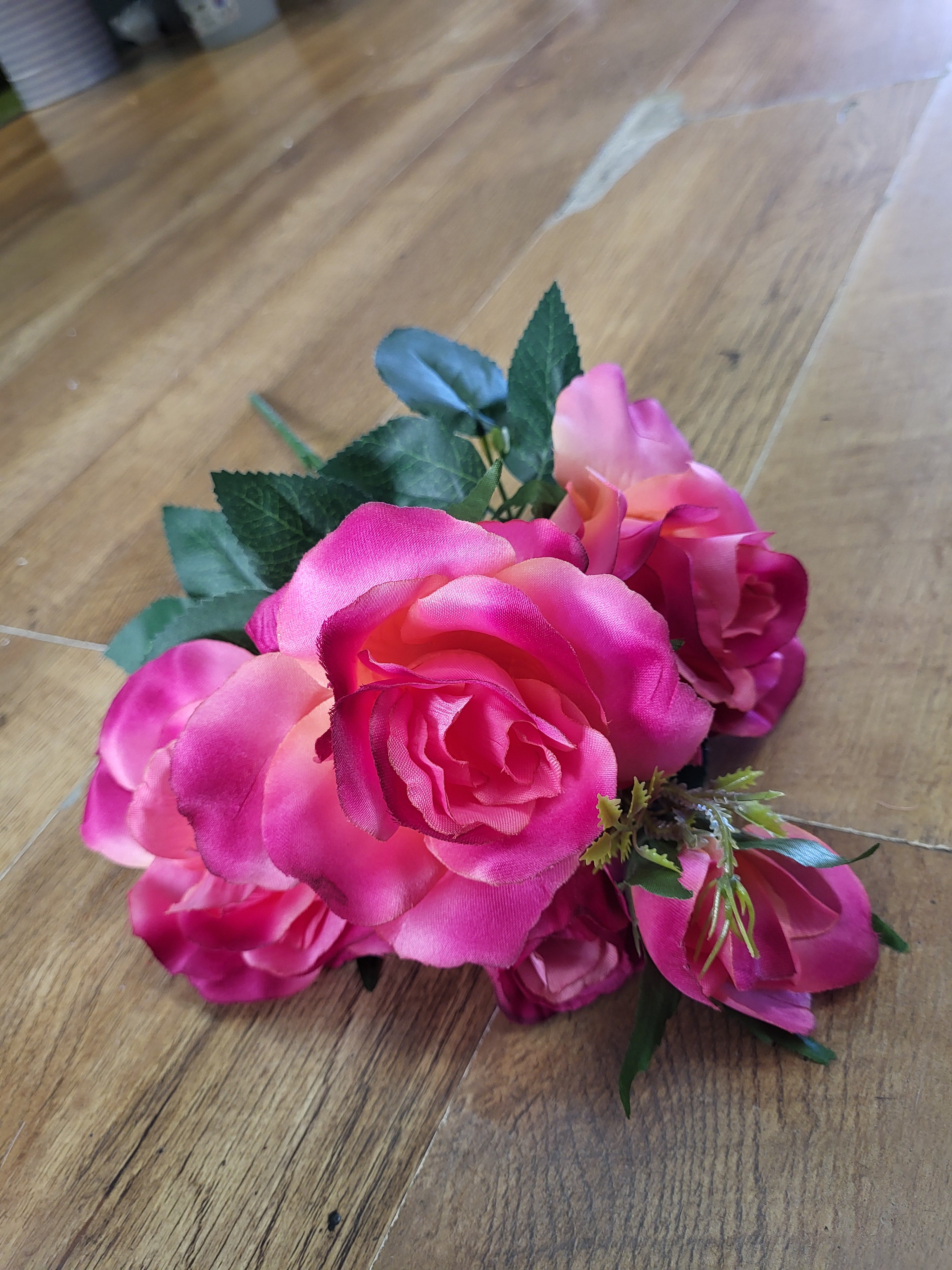 Wild rose bunch - 3 colours available image 1