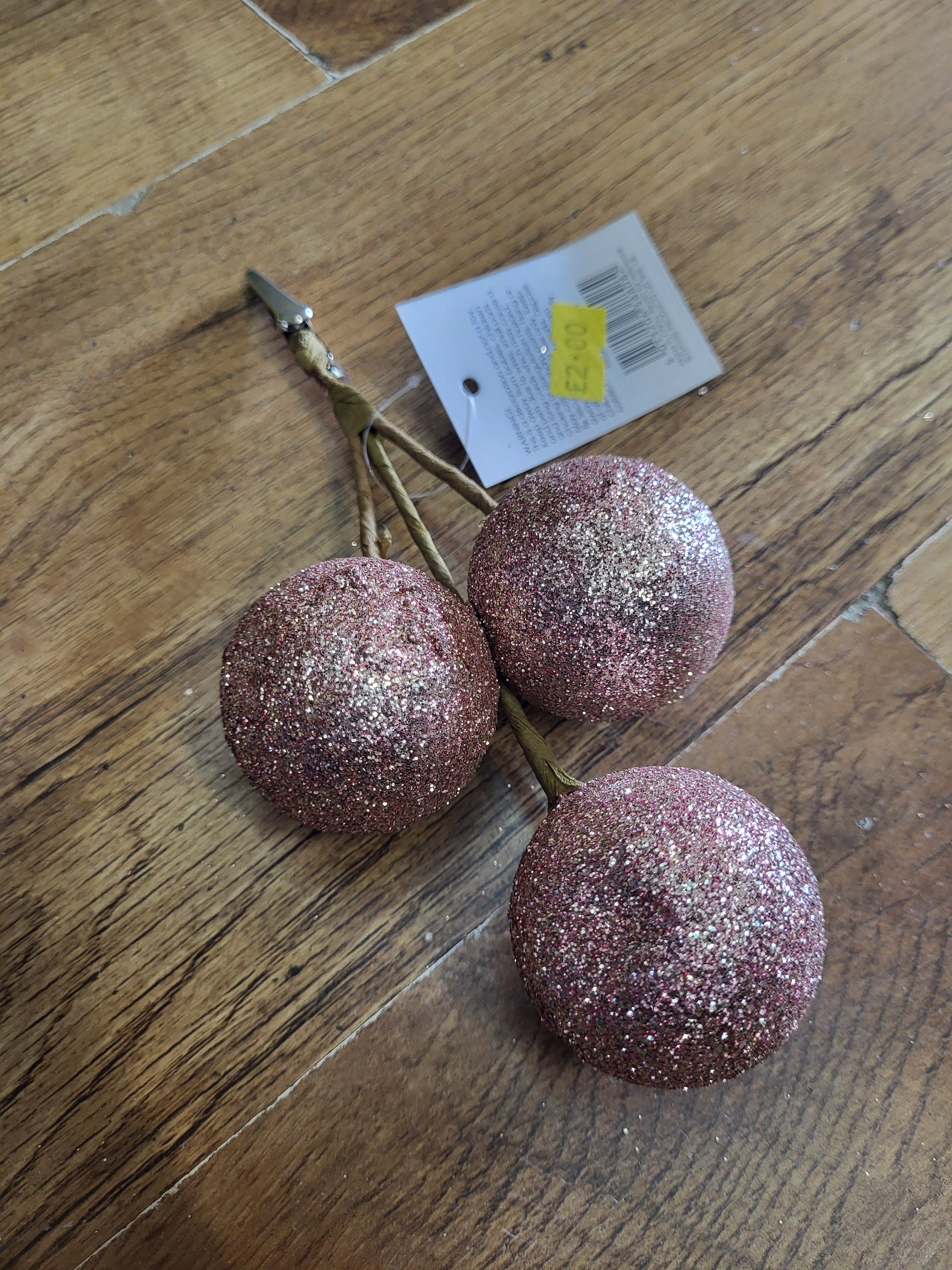 Rose gold triple glittered bauble clip image 2