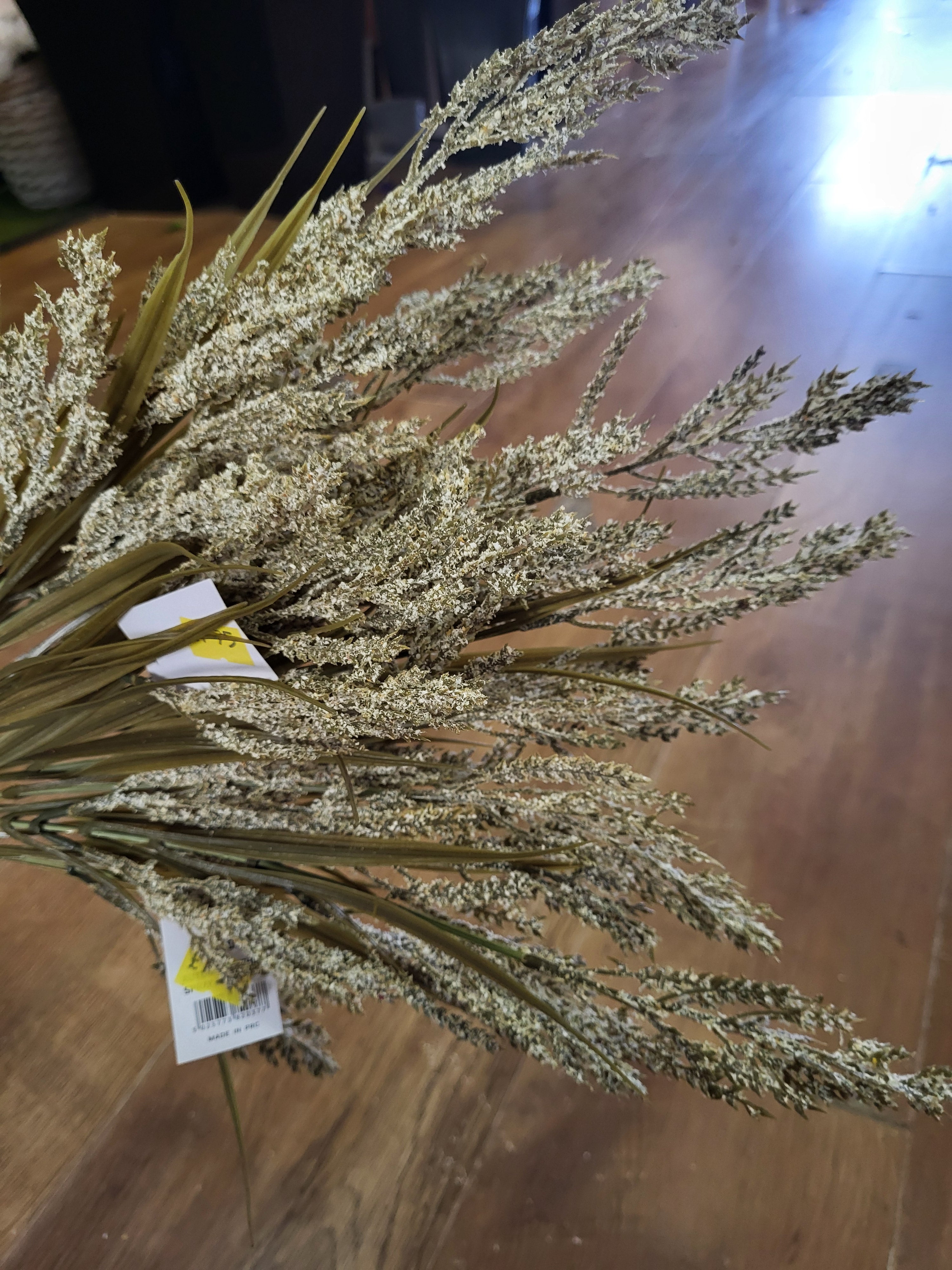 Bundle of 4 Long stem natural autumnal Heather sprays image 3