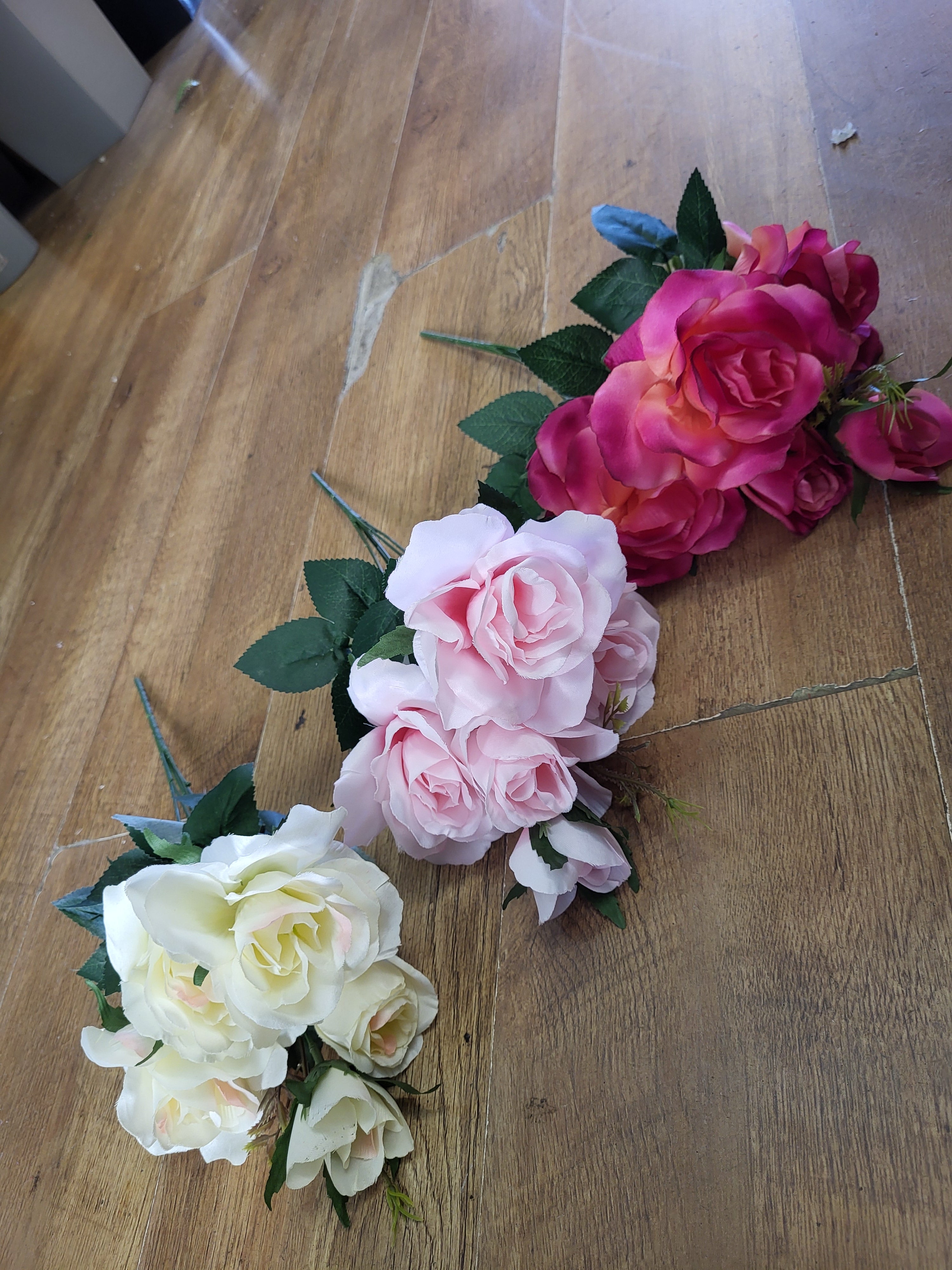 Wild rose bunch - 3 colours available image 0