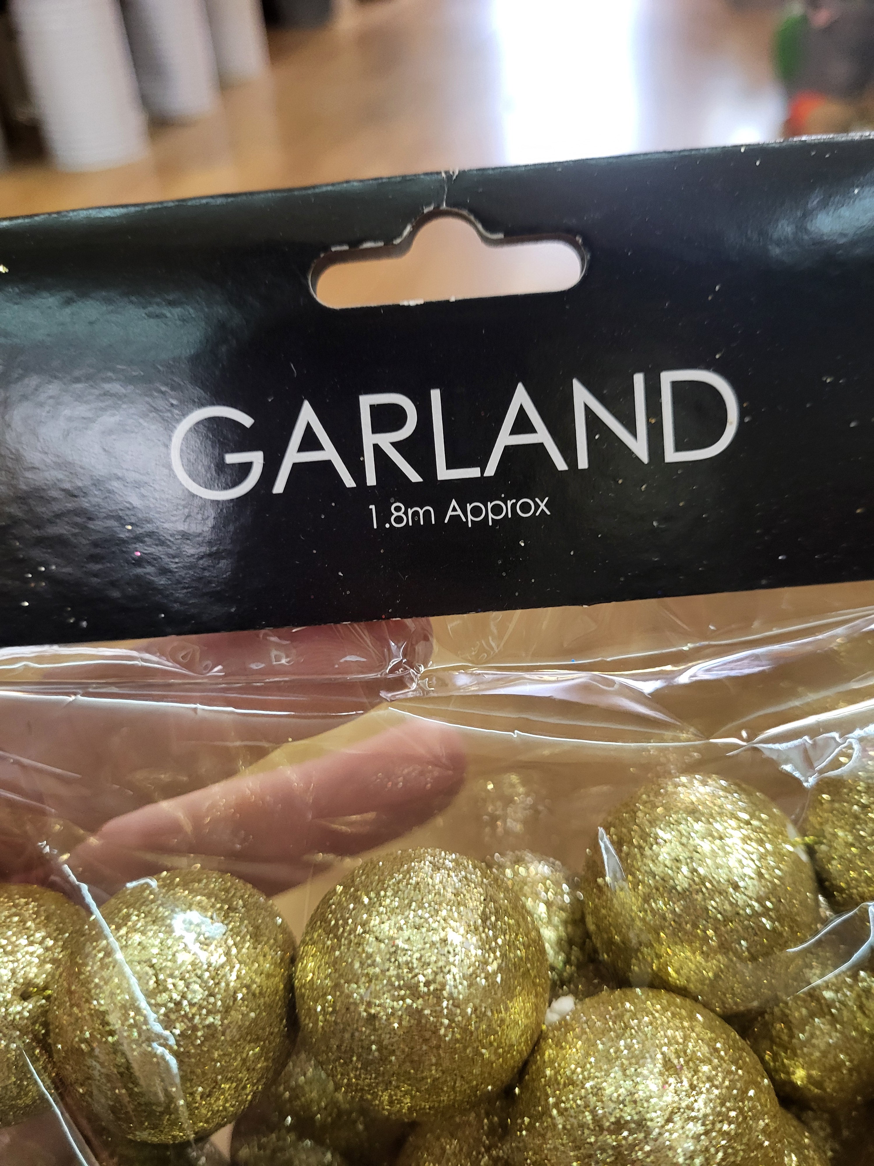 1.8m gold glitter ball garland image 1