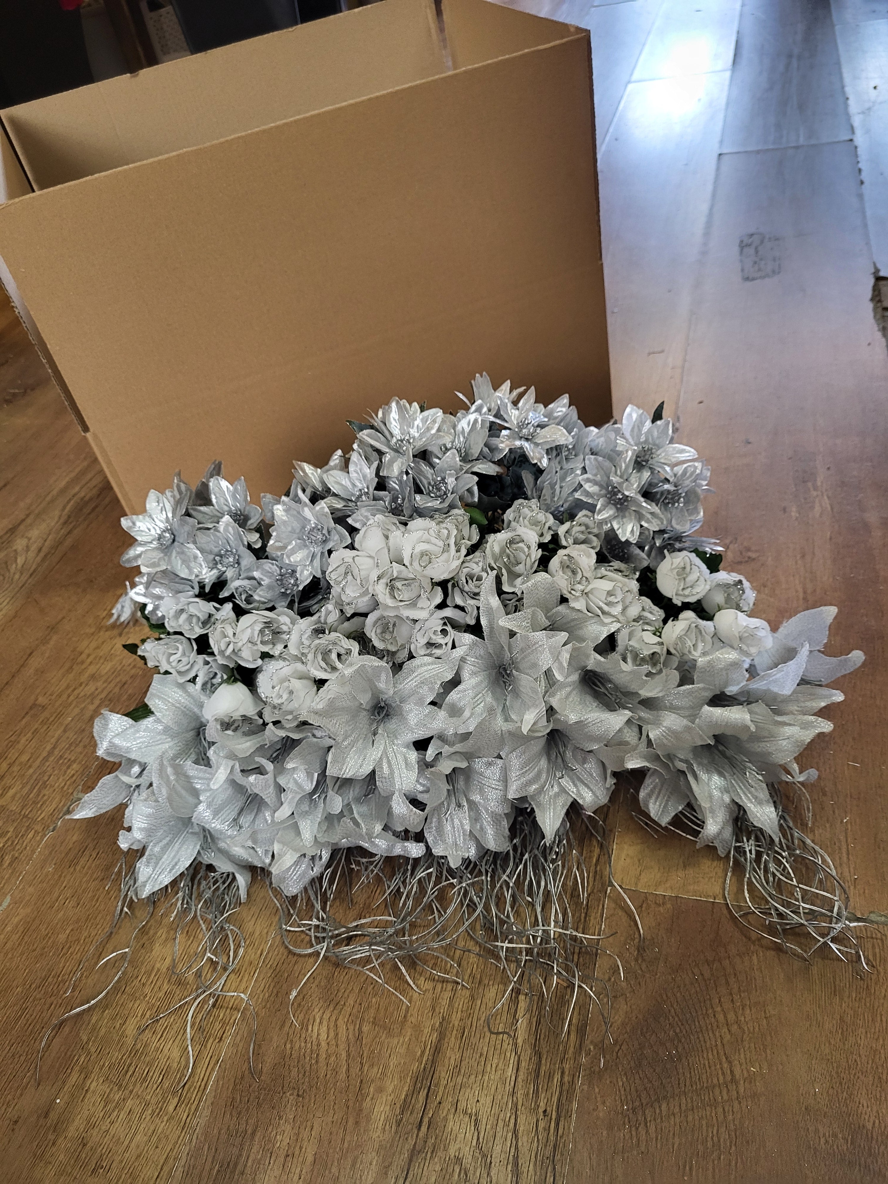 Christmas box 2 - 20 mixed bunches image 0