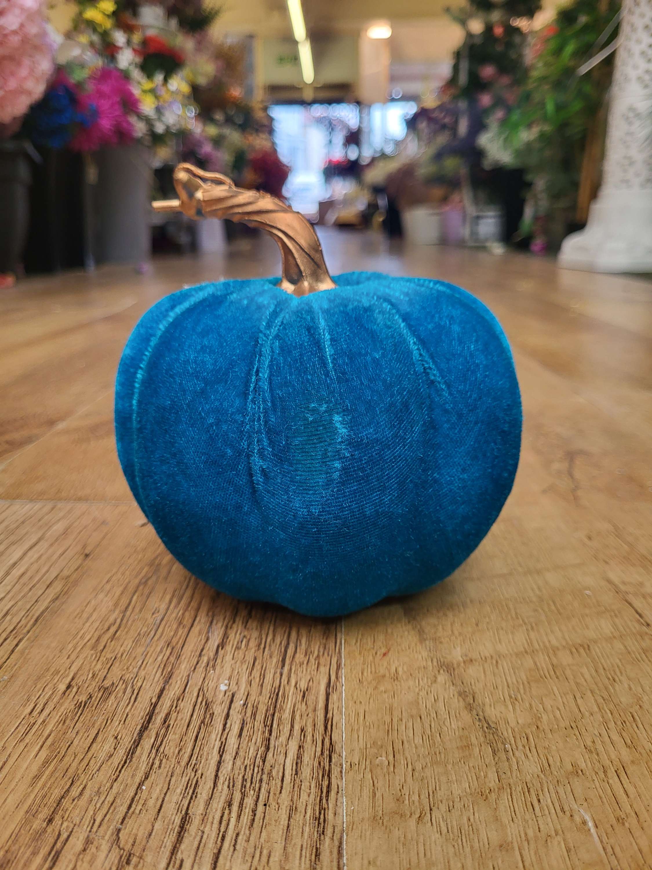 Medium 15cm teal blue velvet pumpkin image 0