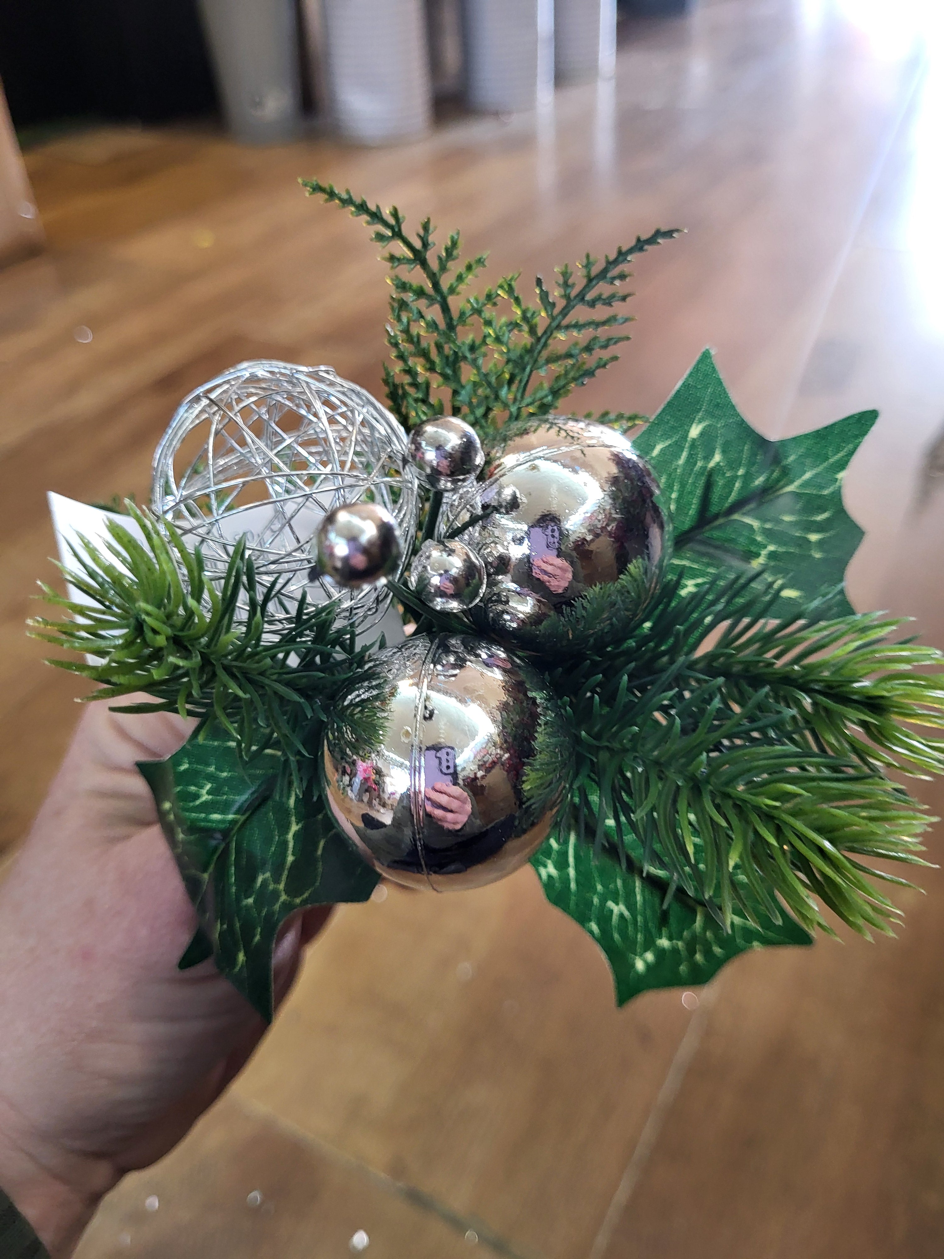 Silver bauble pick  image 1