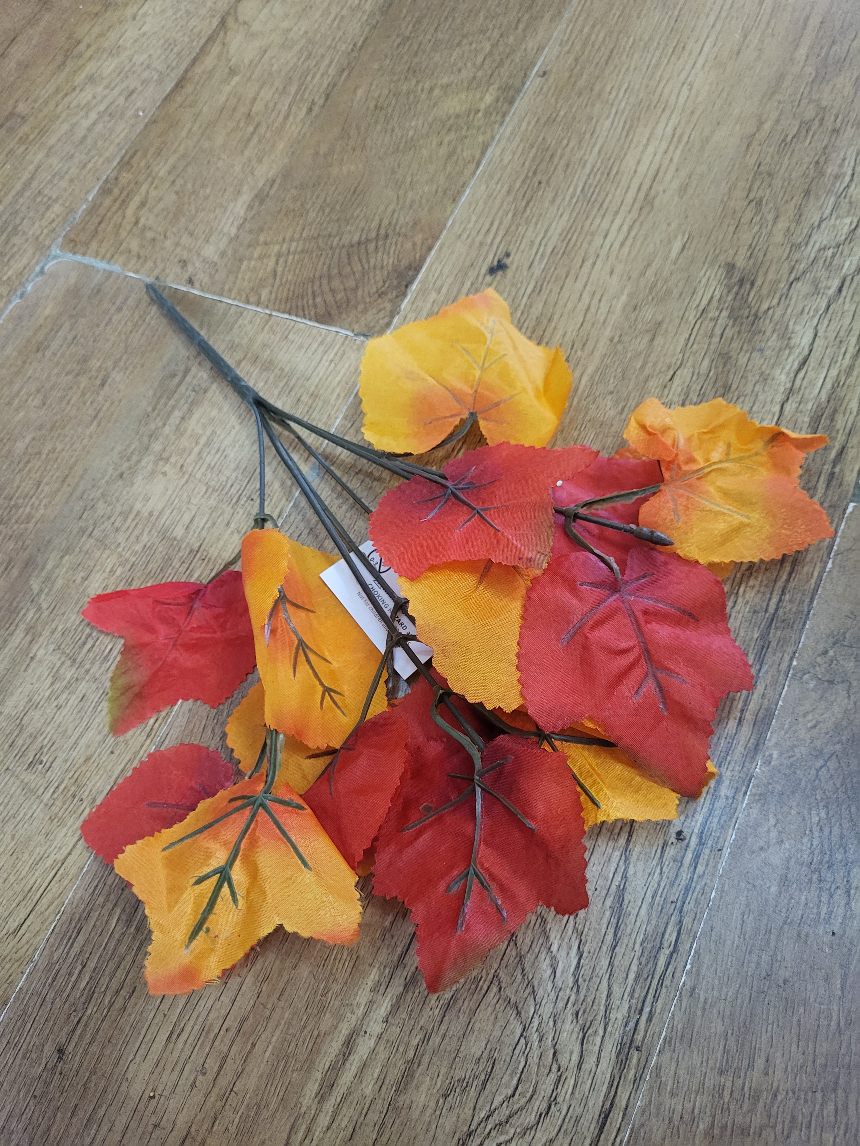 Maple leaf bunch - 3 colours available image 7