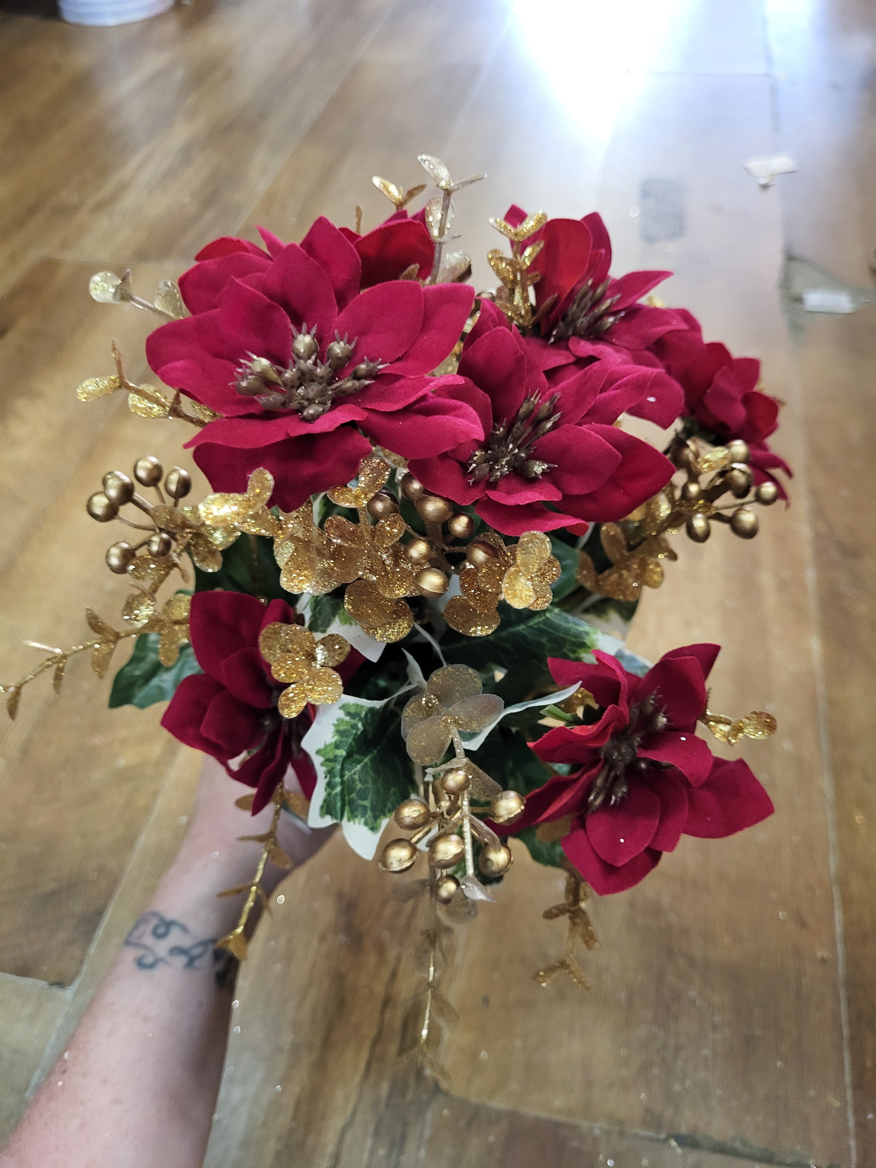 Mini velvet poinsettias and metallic eucalyptus bunch - 2 colours available image 4