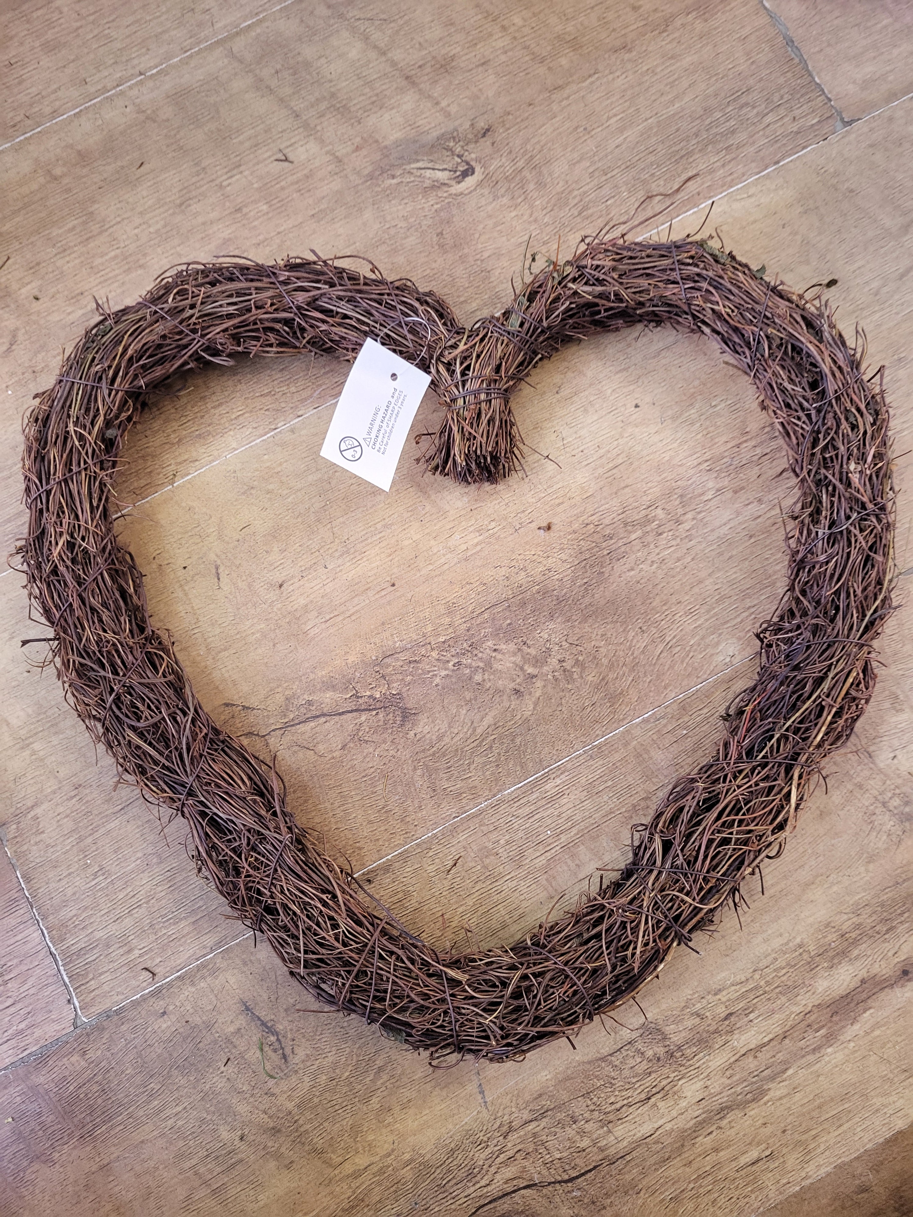 Grapevine heart wreath - approx 36cm image 0