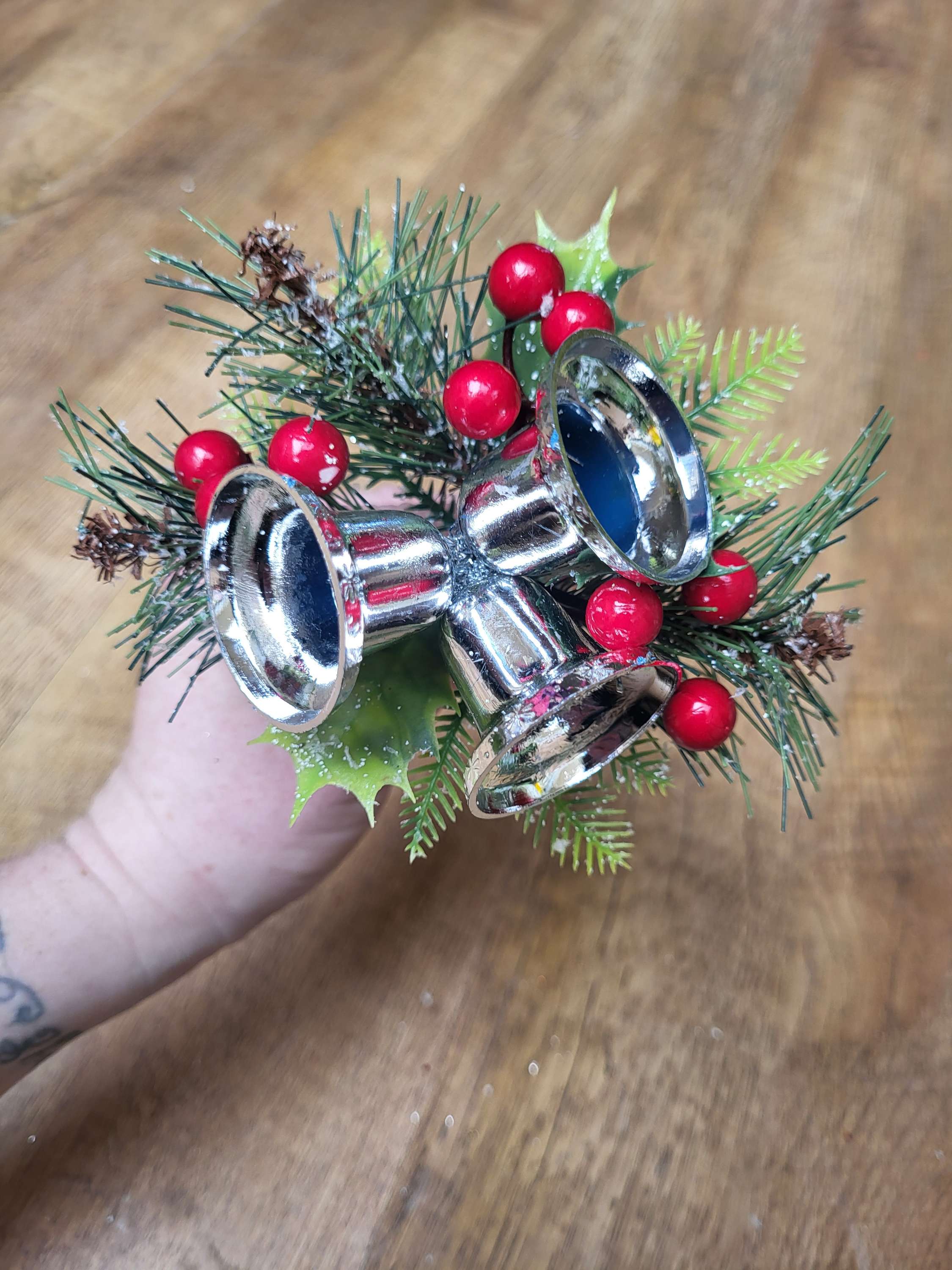 Silver bell pick image 0