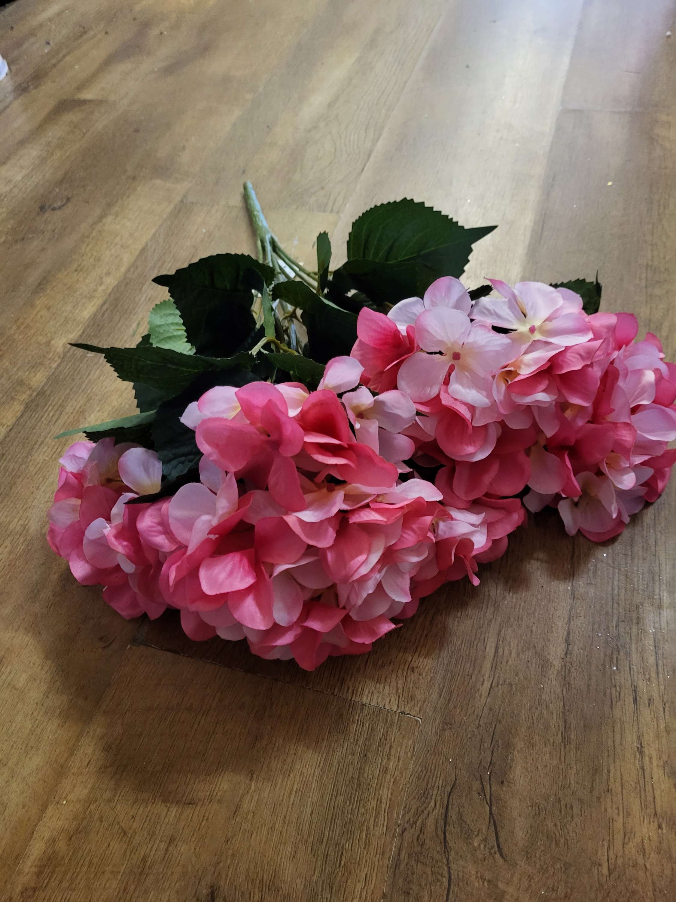 Large mixed pinks hydrangea bouquet  image 0