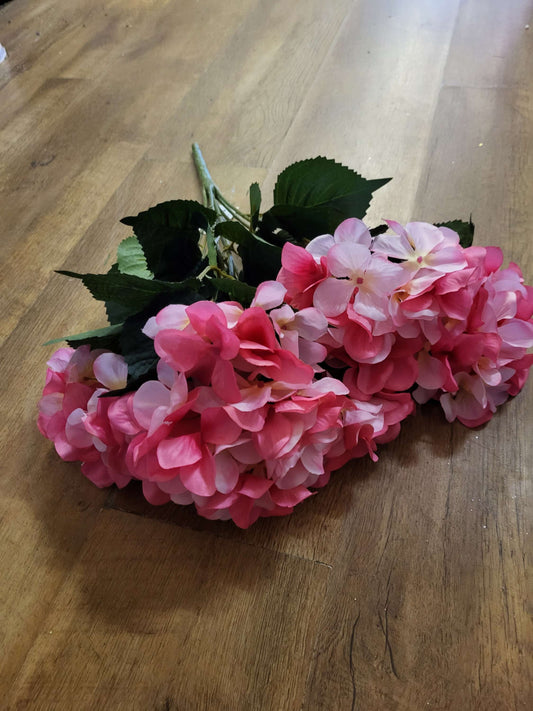 Large mixed pinks hydrangea bouquet  image 0
