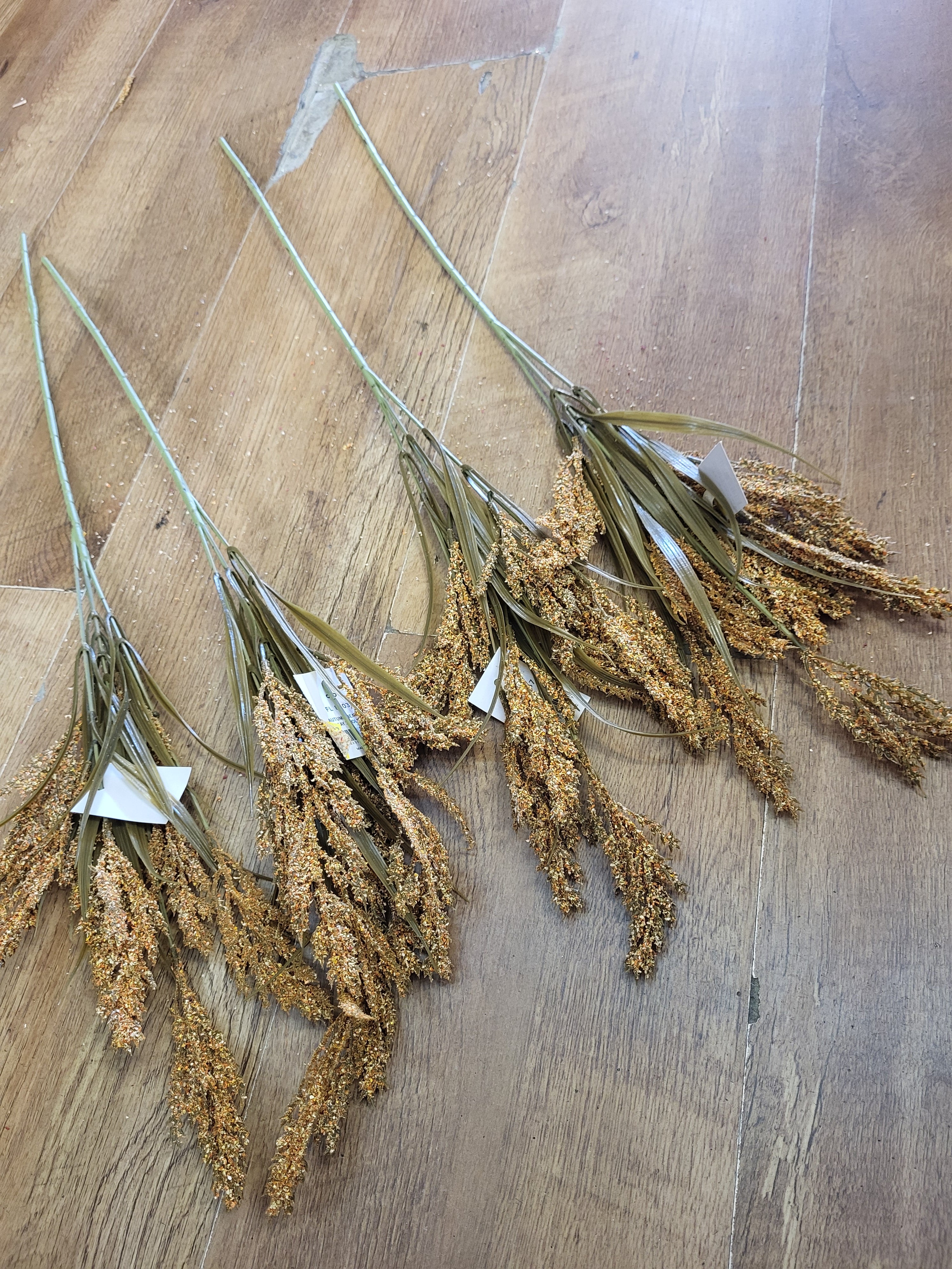 Bundle of 4 Long stem orange  autumnal Heather sprays image 1