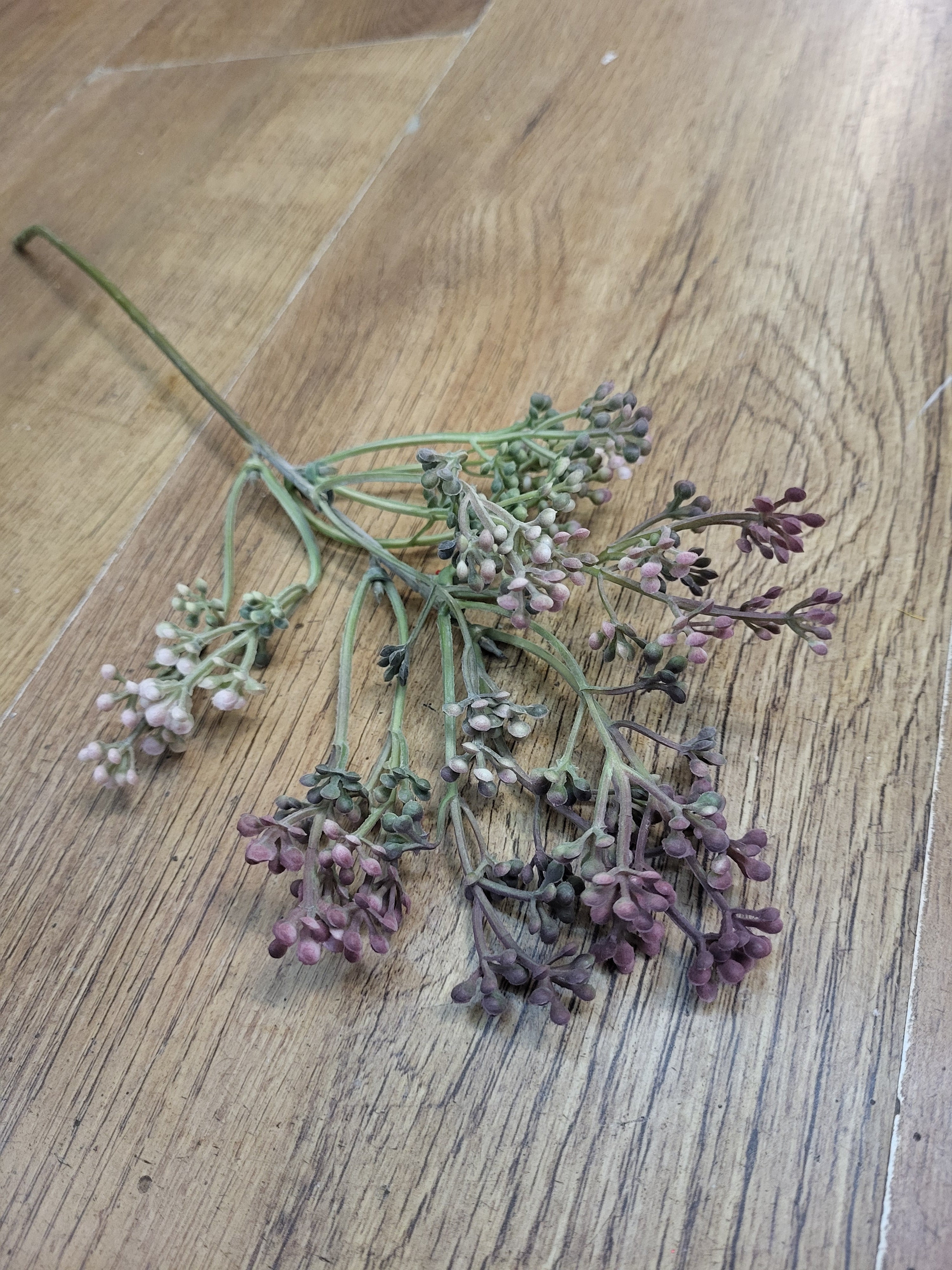 Dusky vintage pink Felicity bud pick image 5