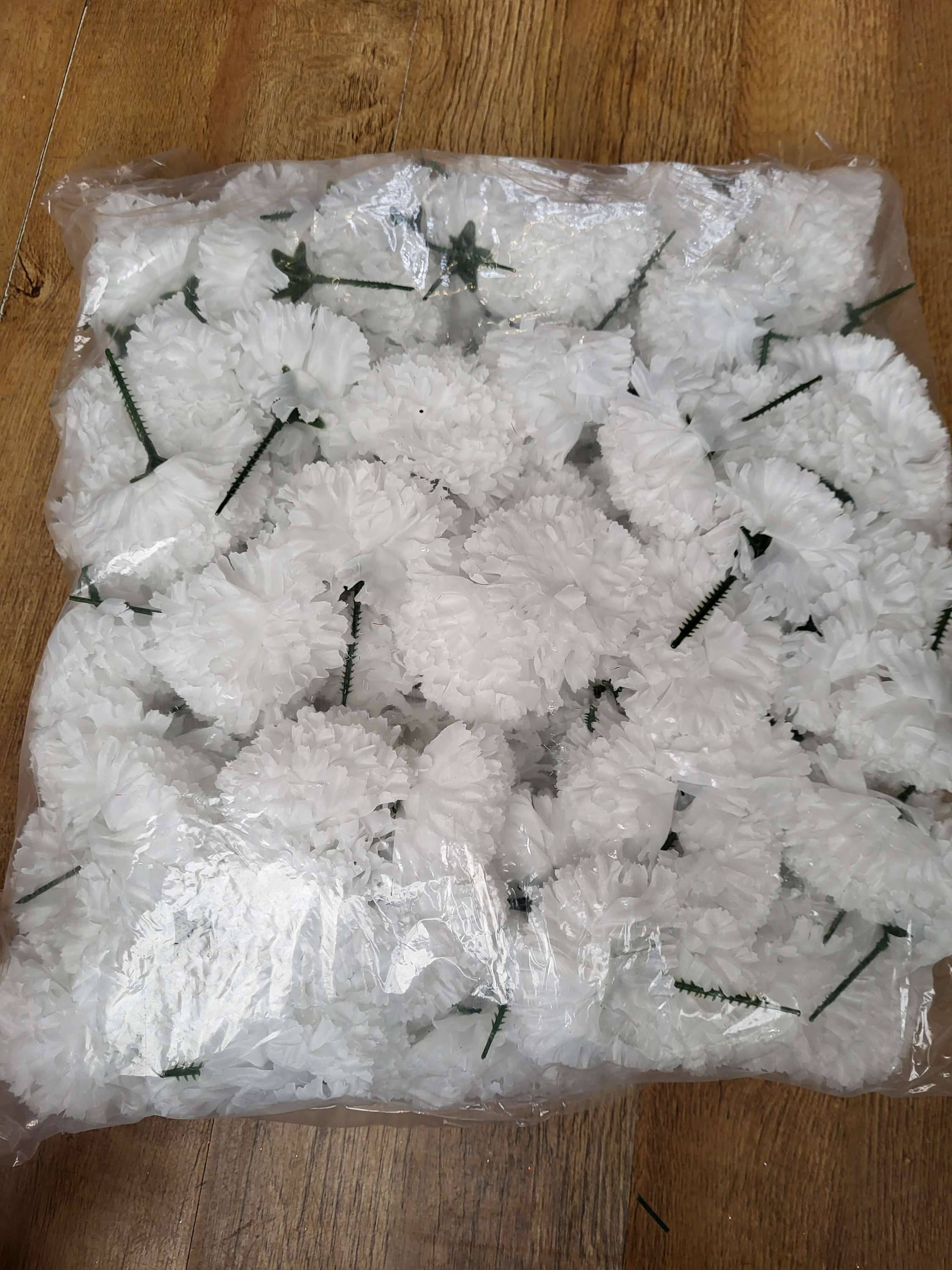 Bag off 144 white carnation head picks image 2