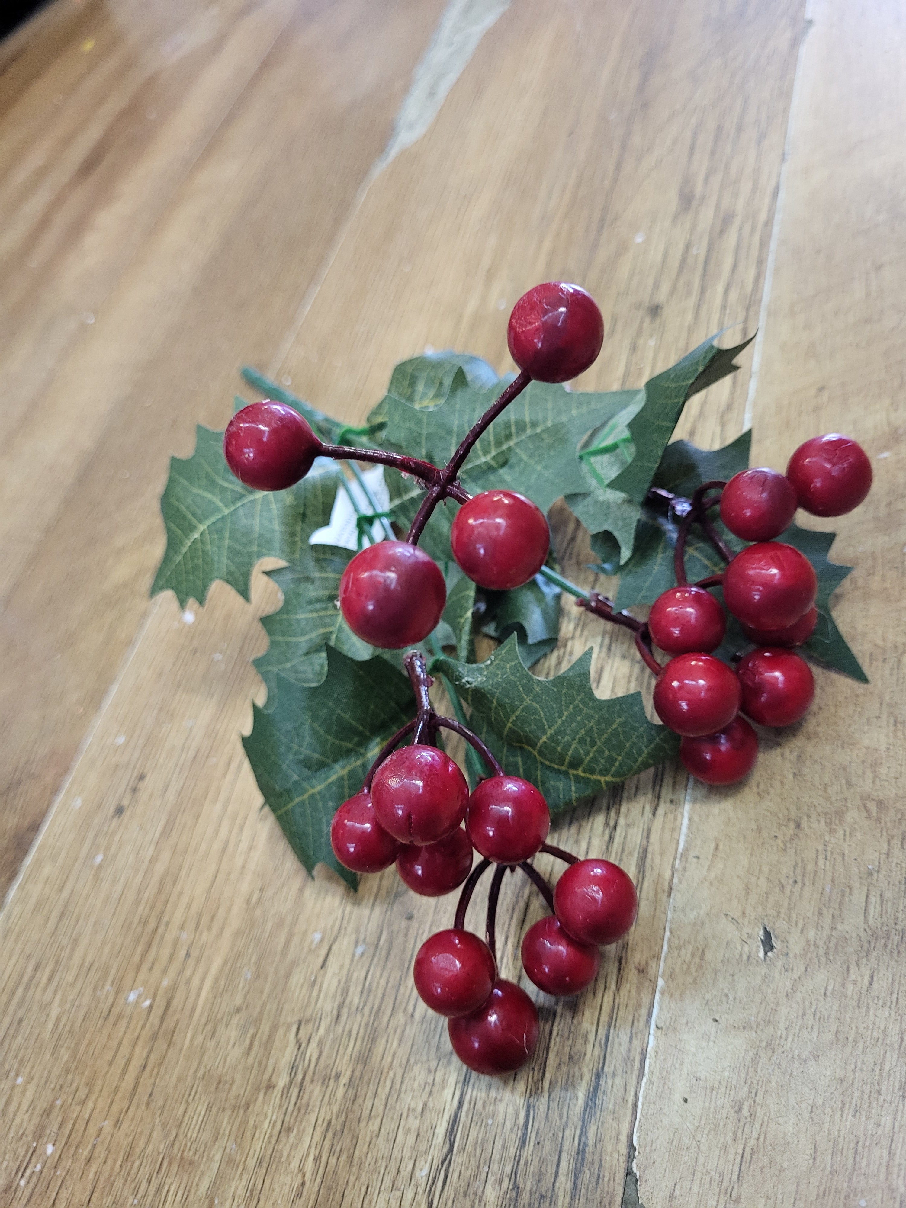 Holly bunch - 2 styles available image 4