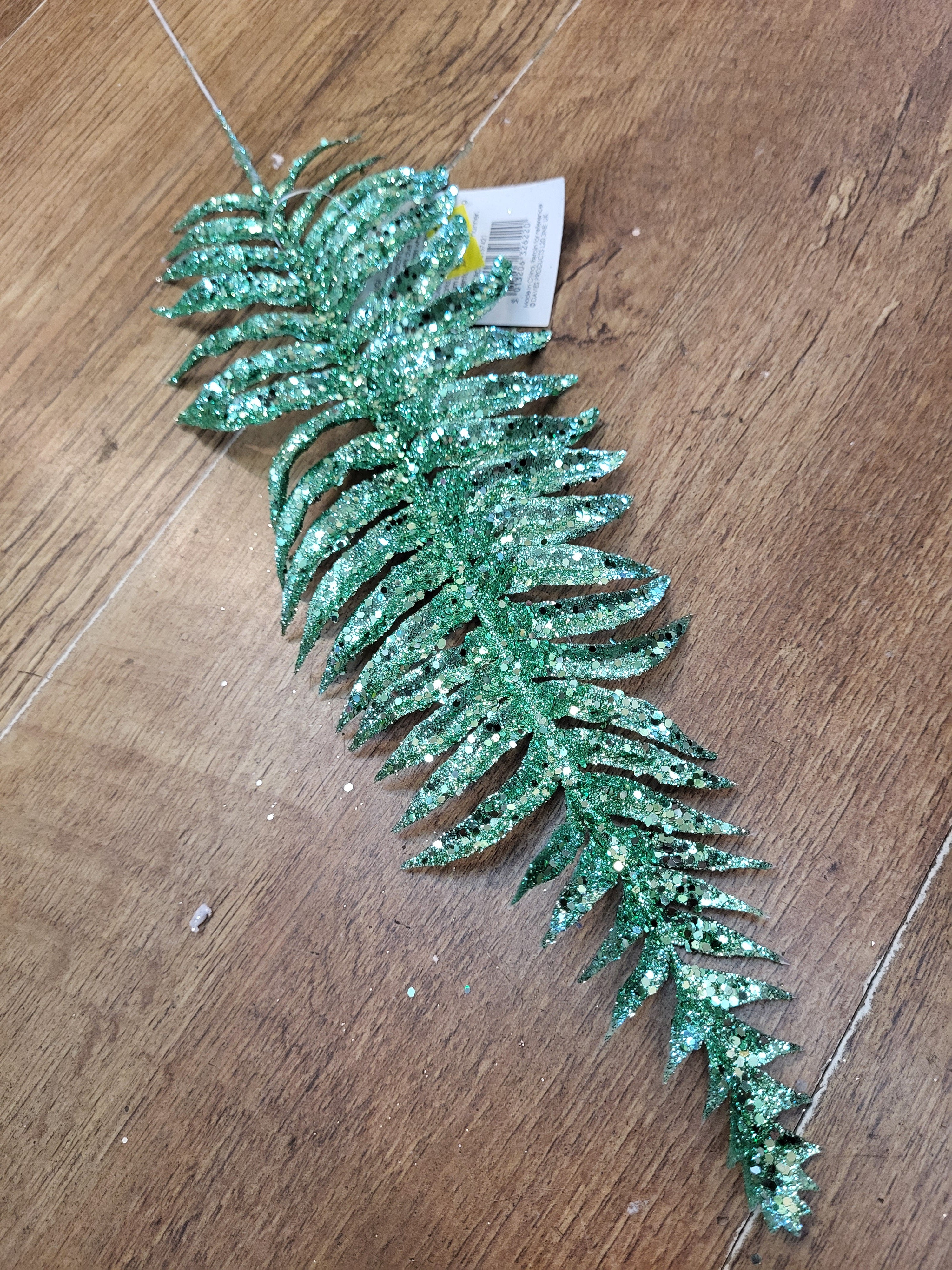 Green glittered fern leaf pick image 0