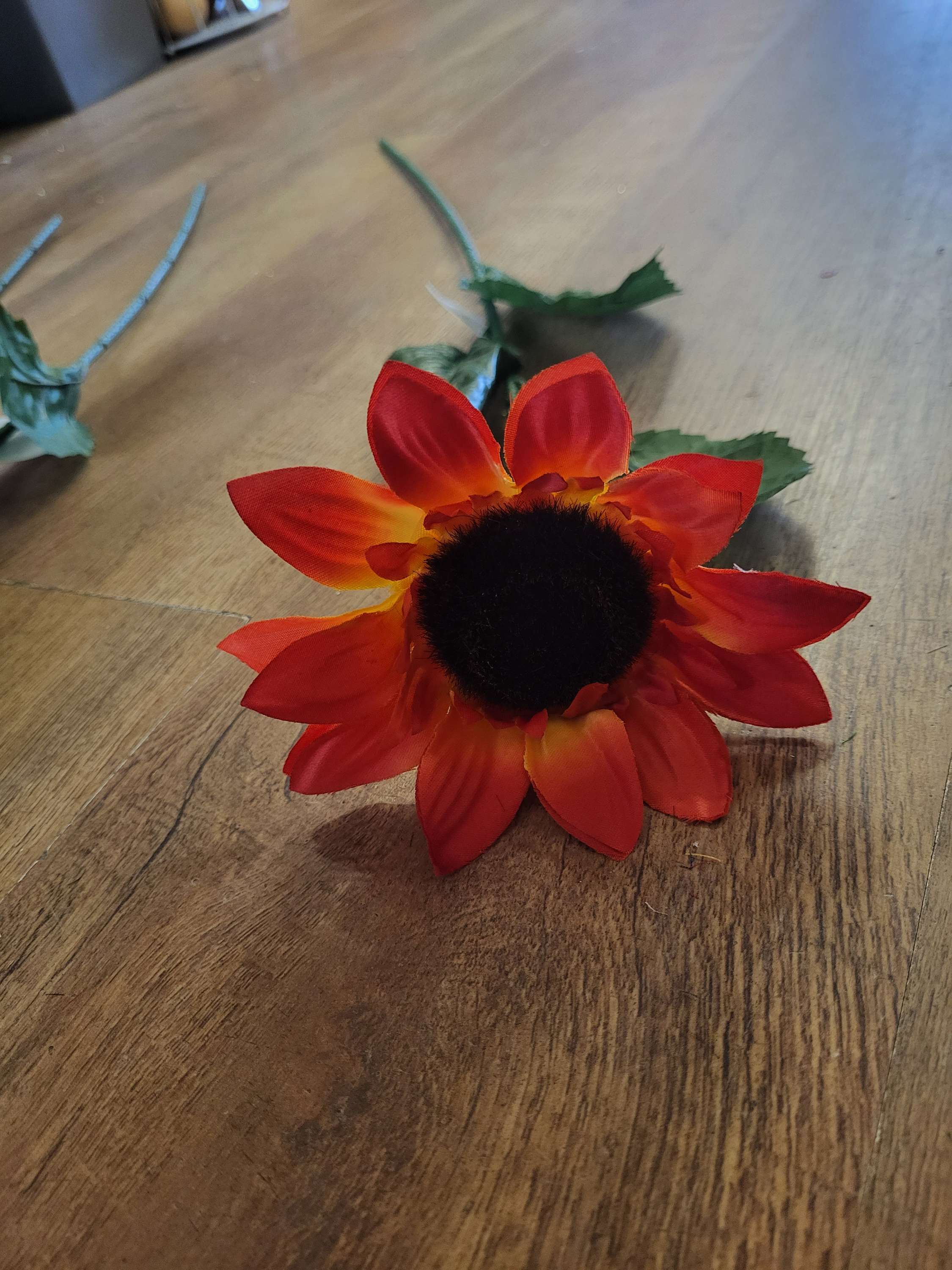 Long stem sunflower  - 3 colours image 4